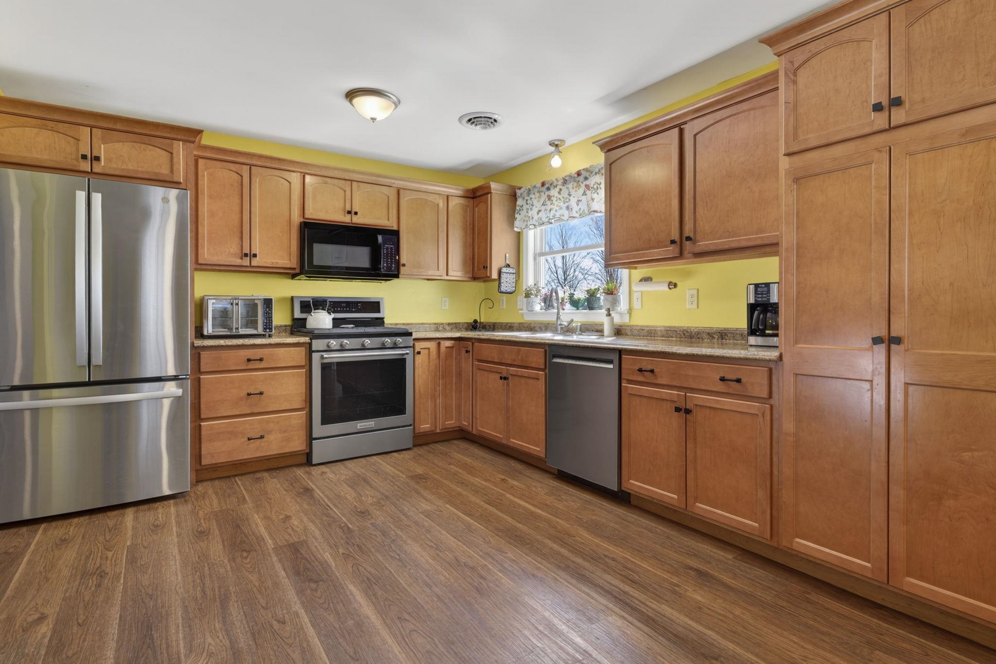main property photo 15