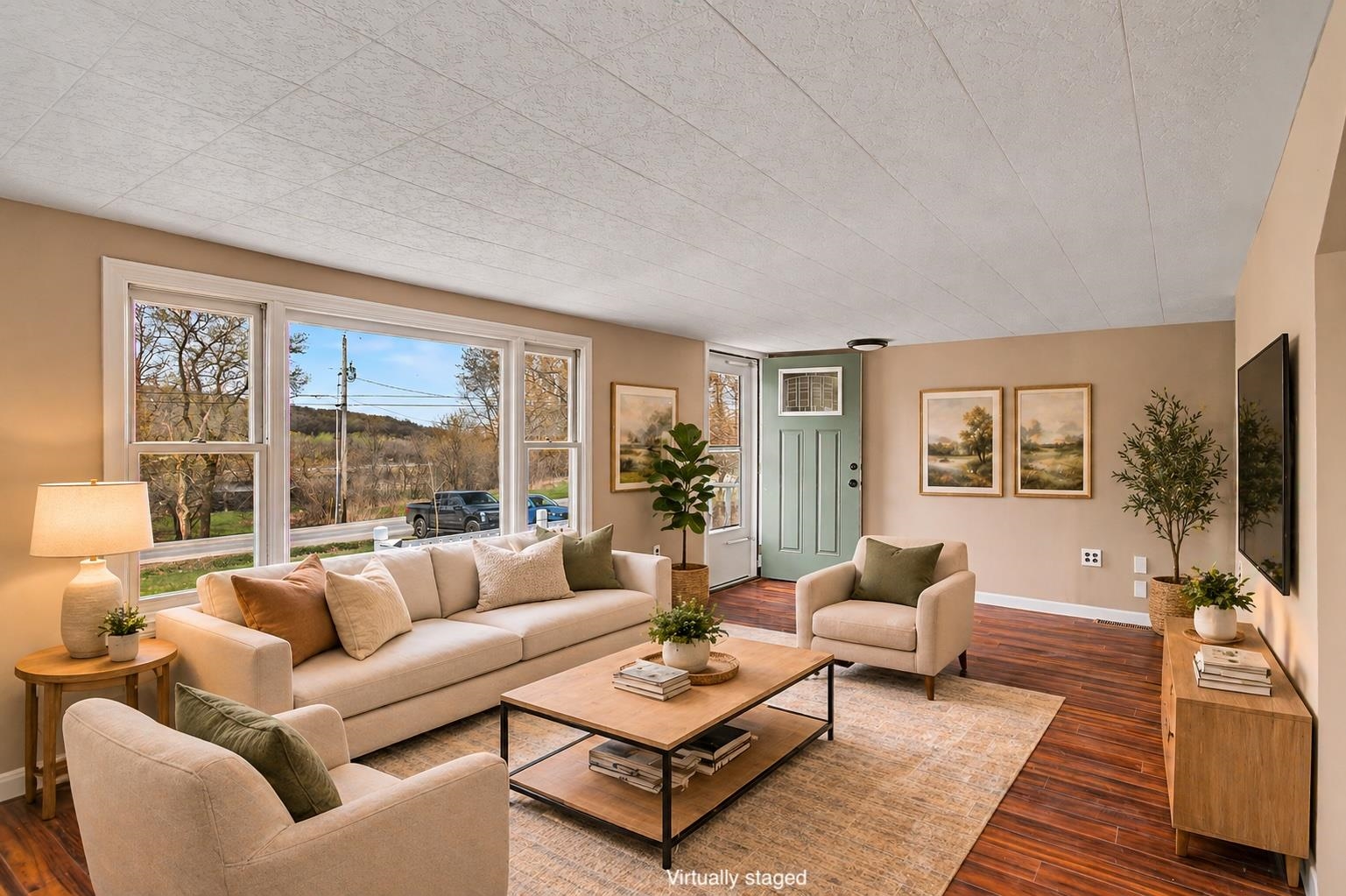 main property photo 2