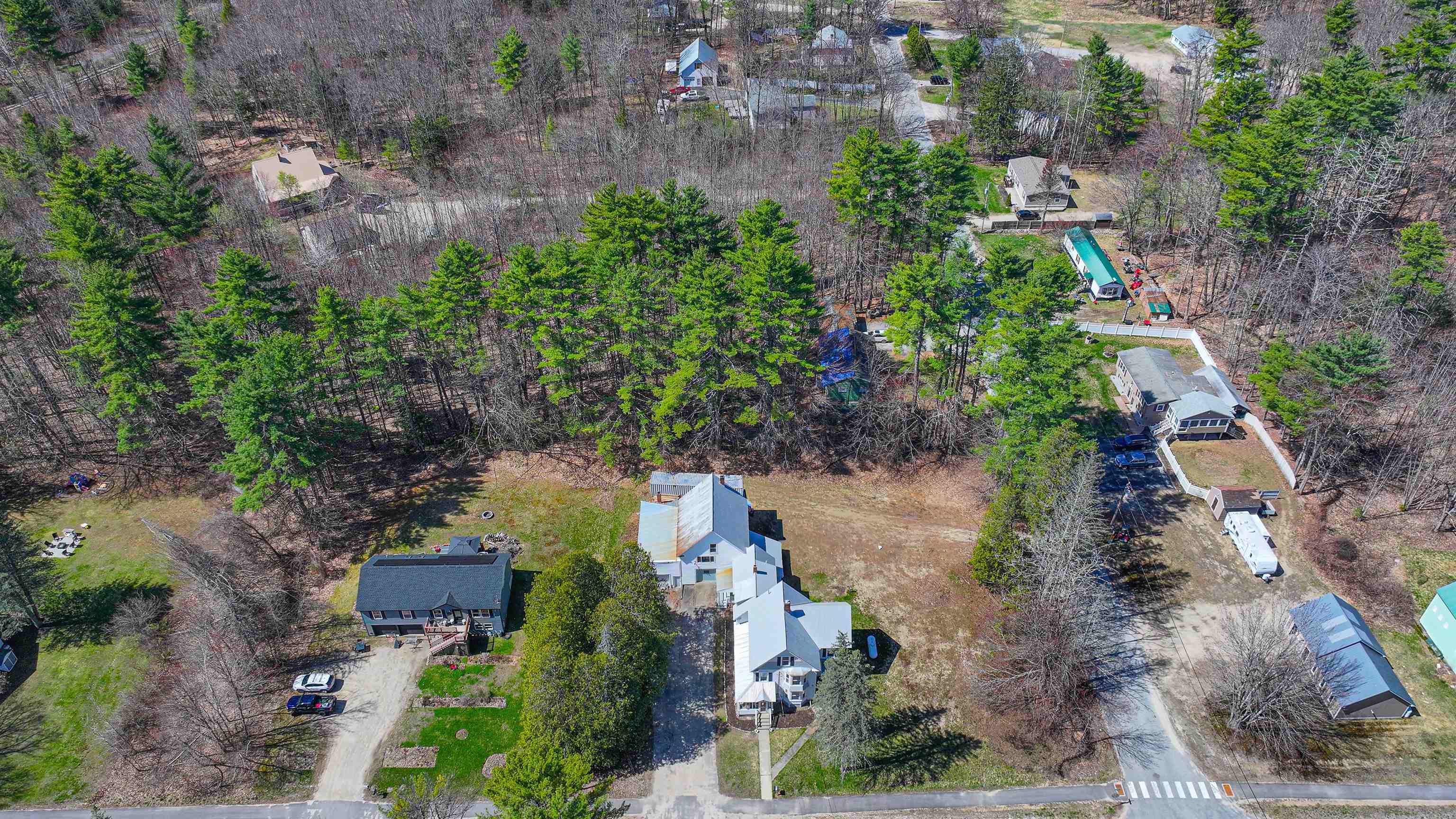 main property photo 36