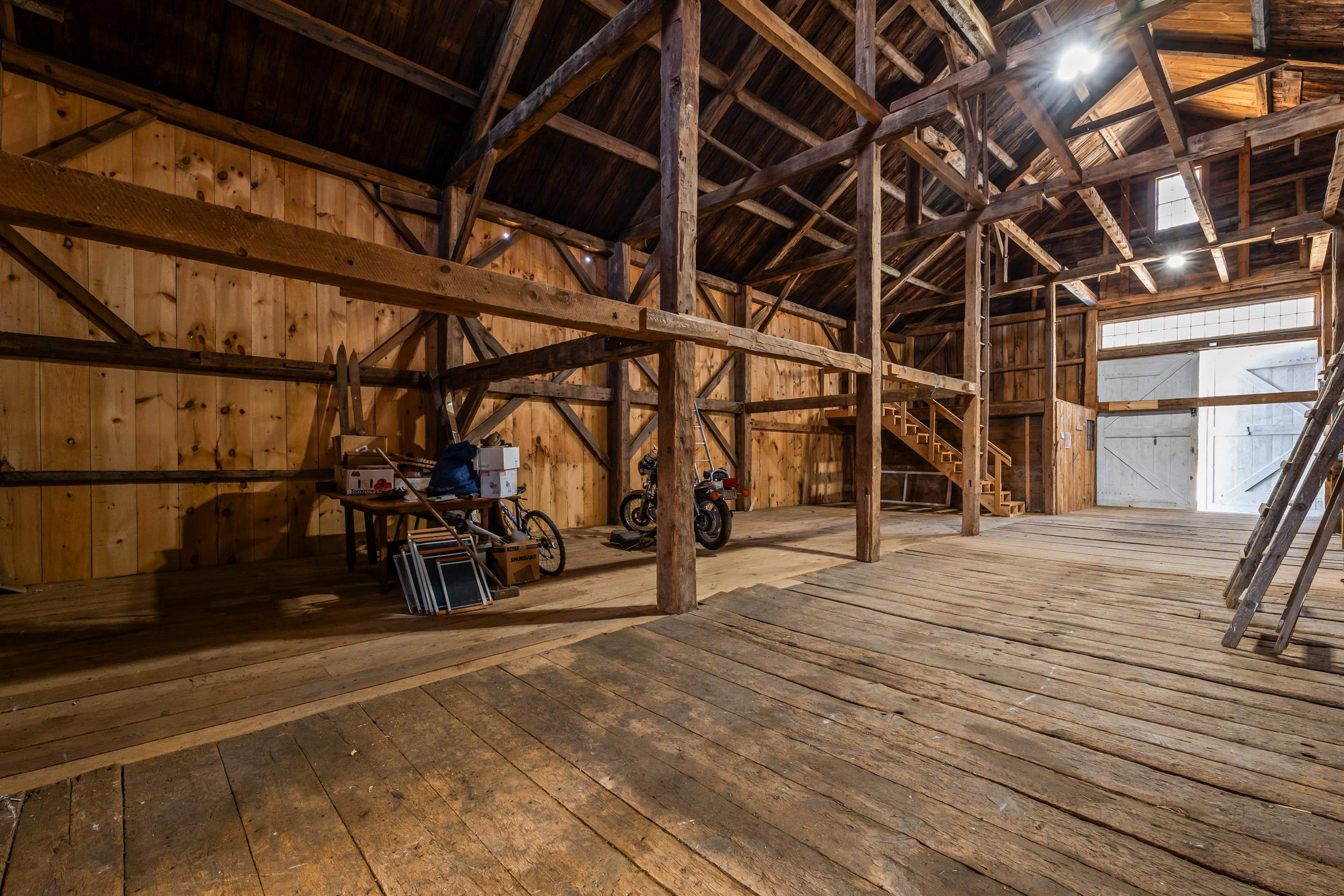 main property photo 43