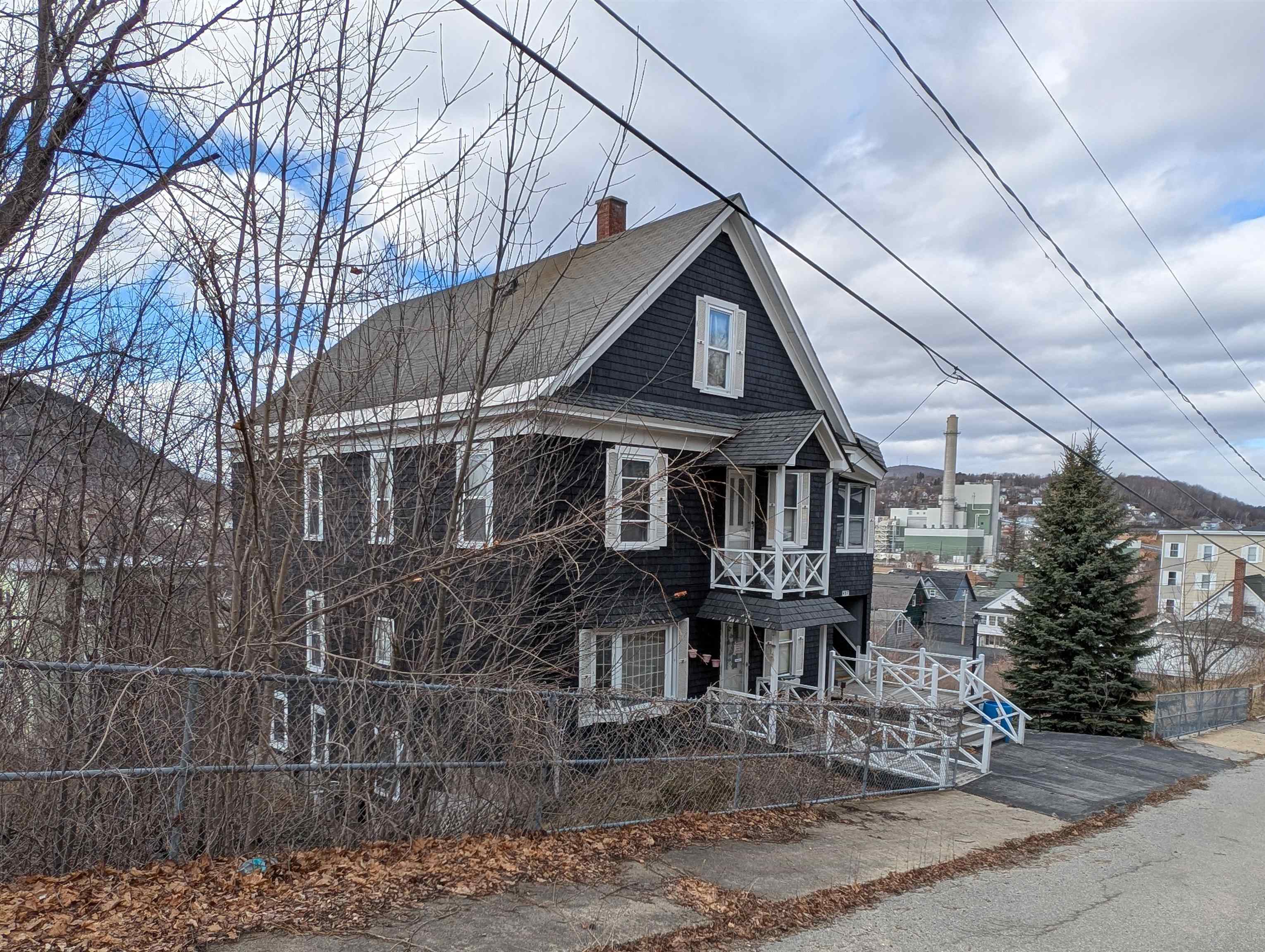 main property photo 5