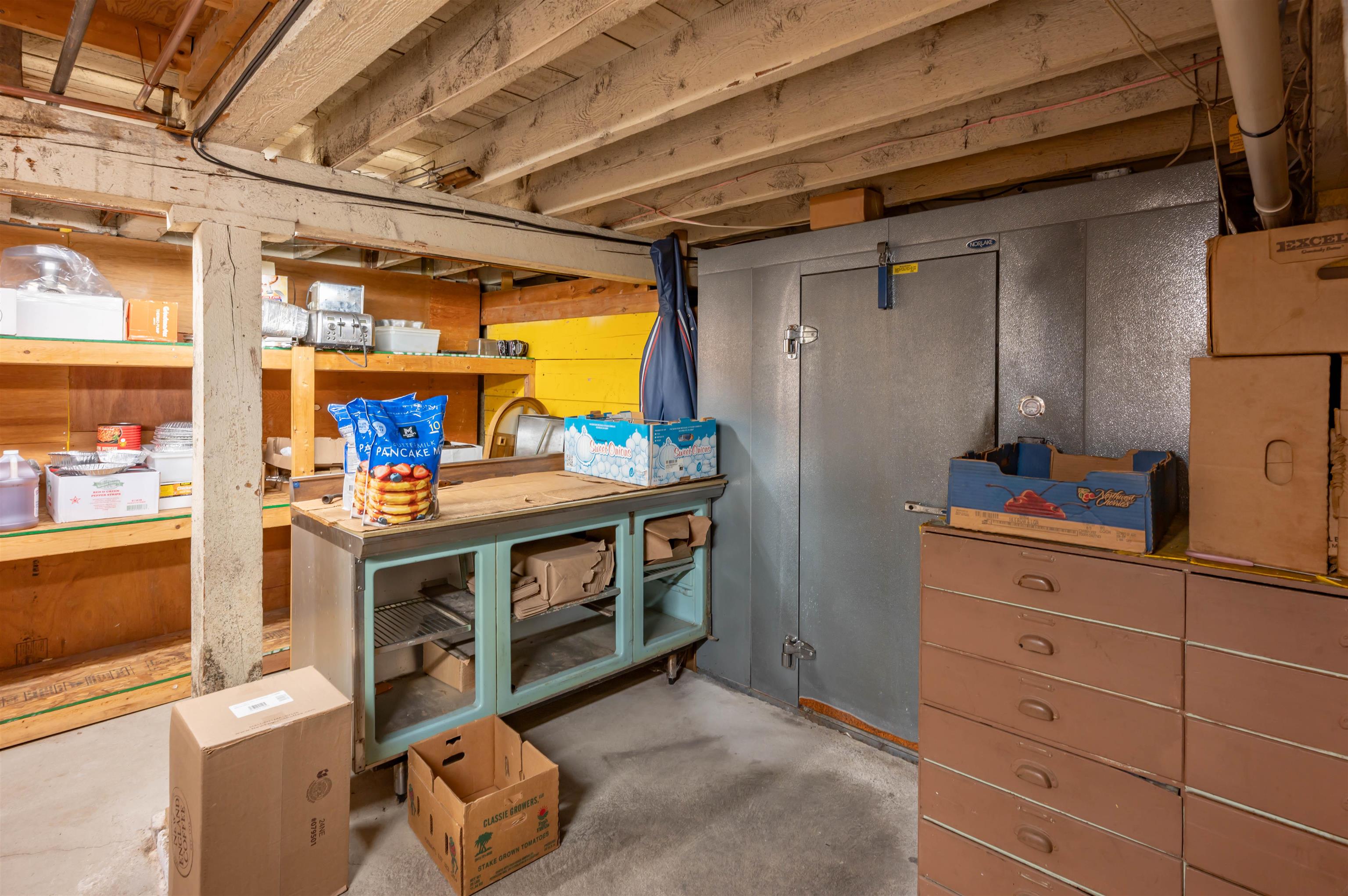 main property photo 25