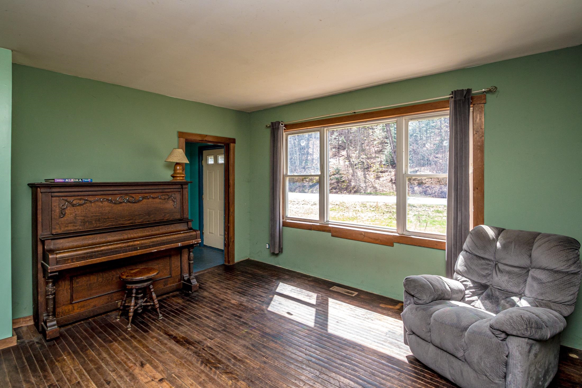 main property photo 12