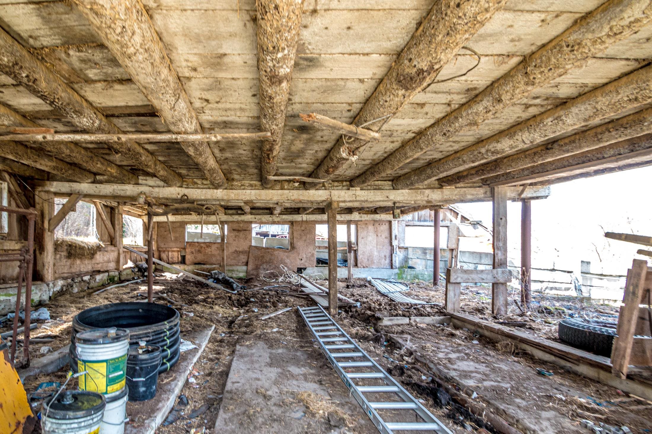 main property photo 42