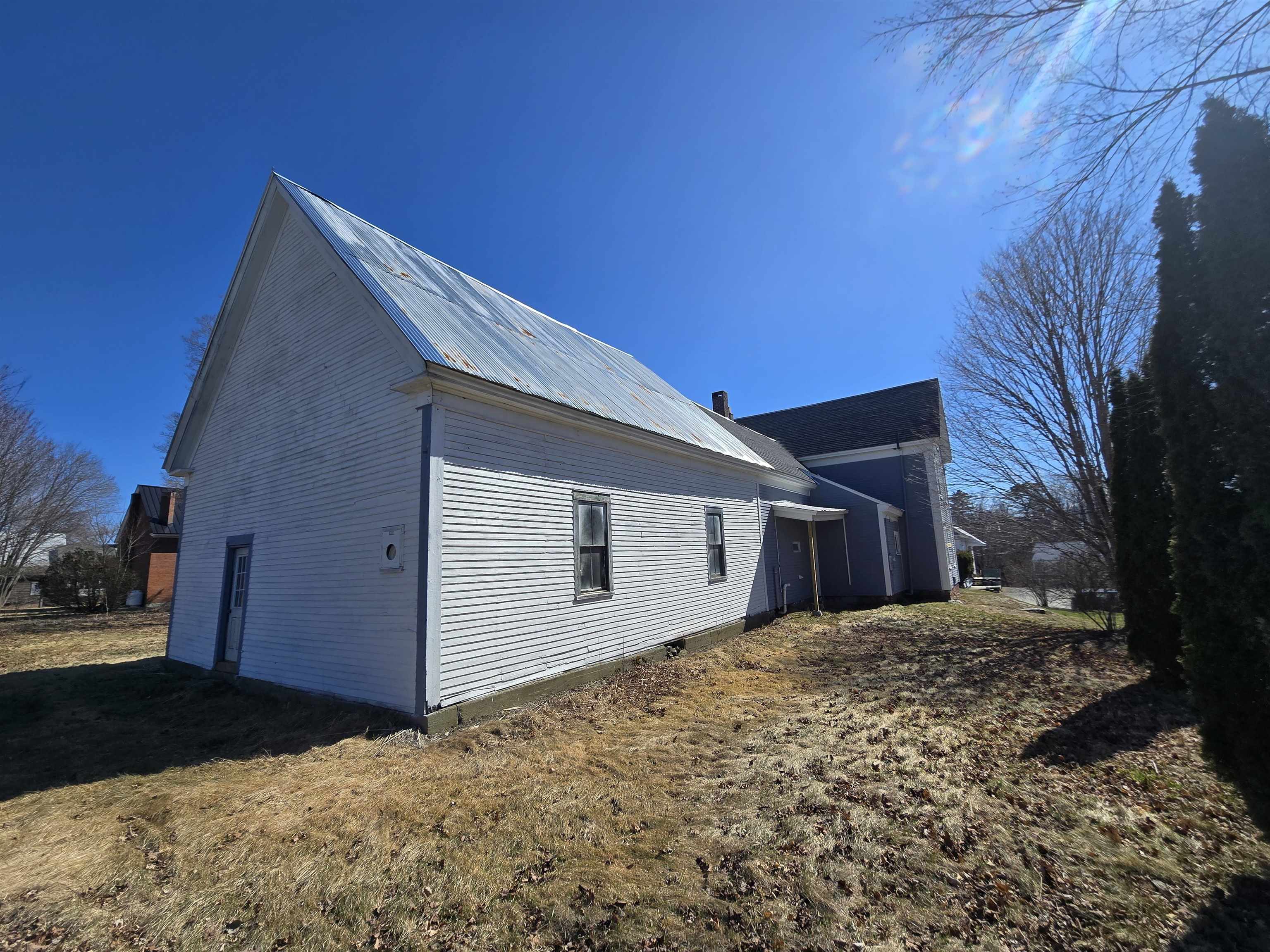 main property photo 8