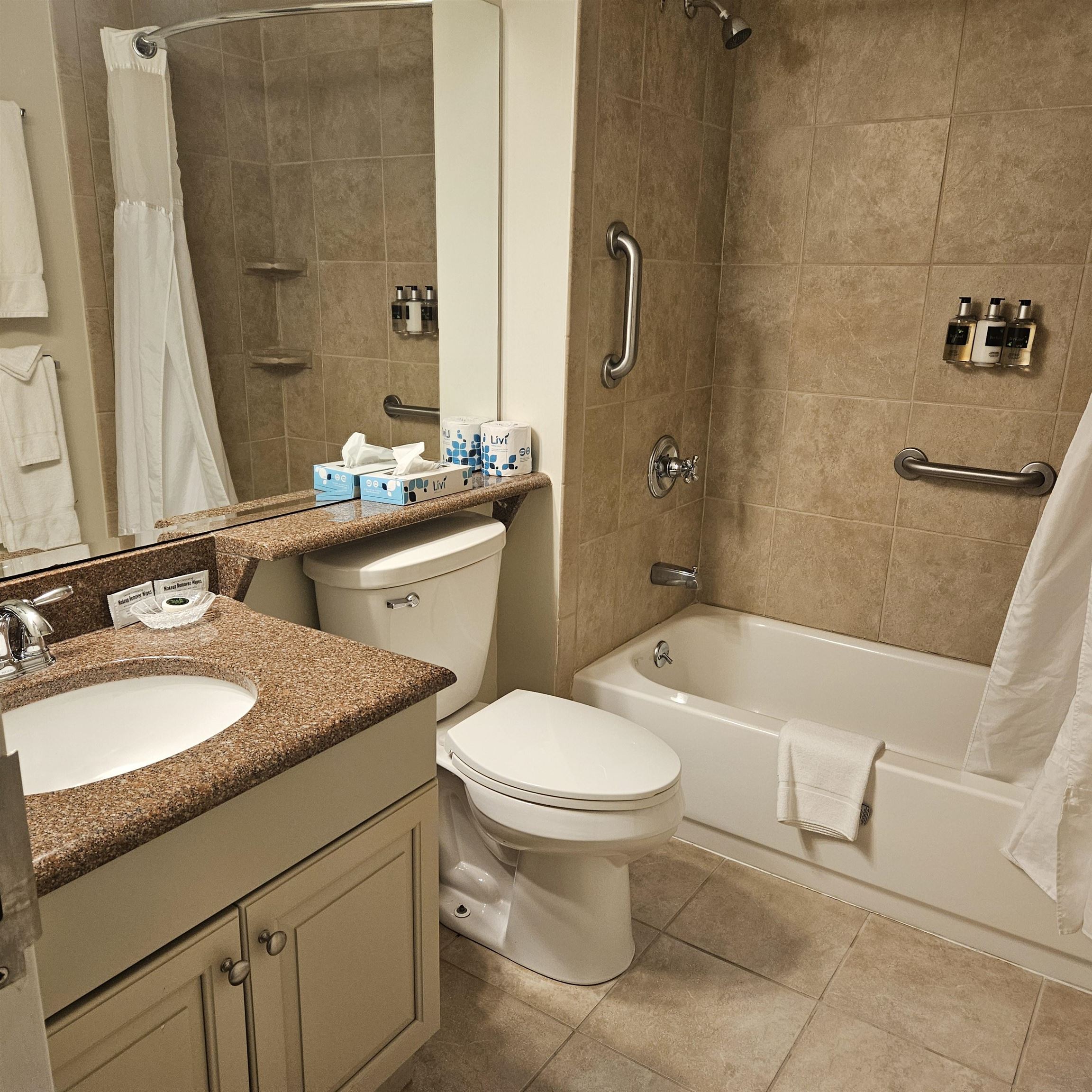 main property photo 13