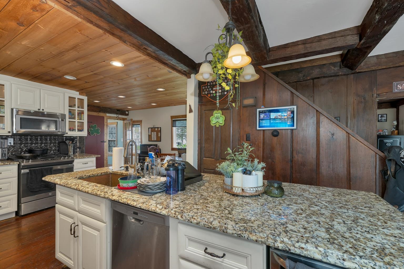 main property photo 15