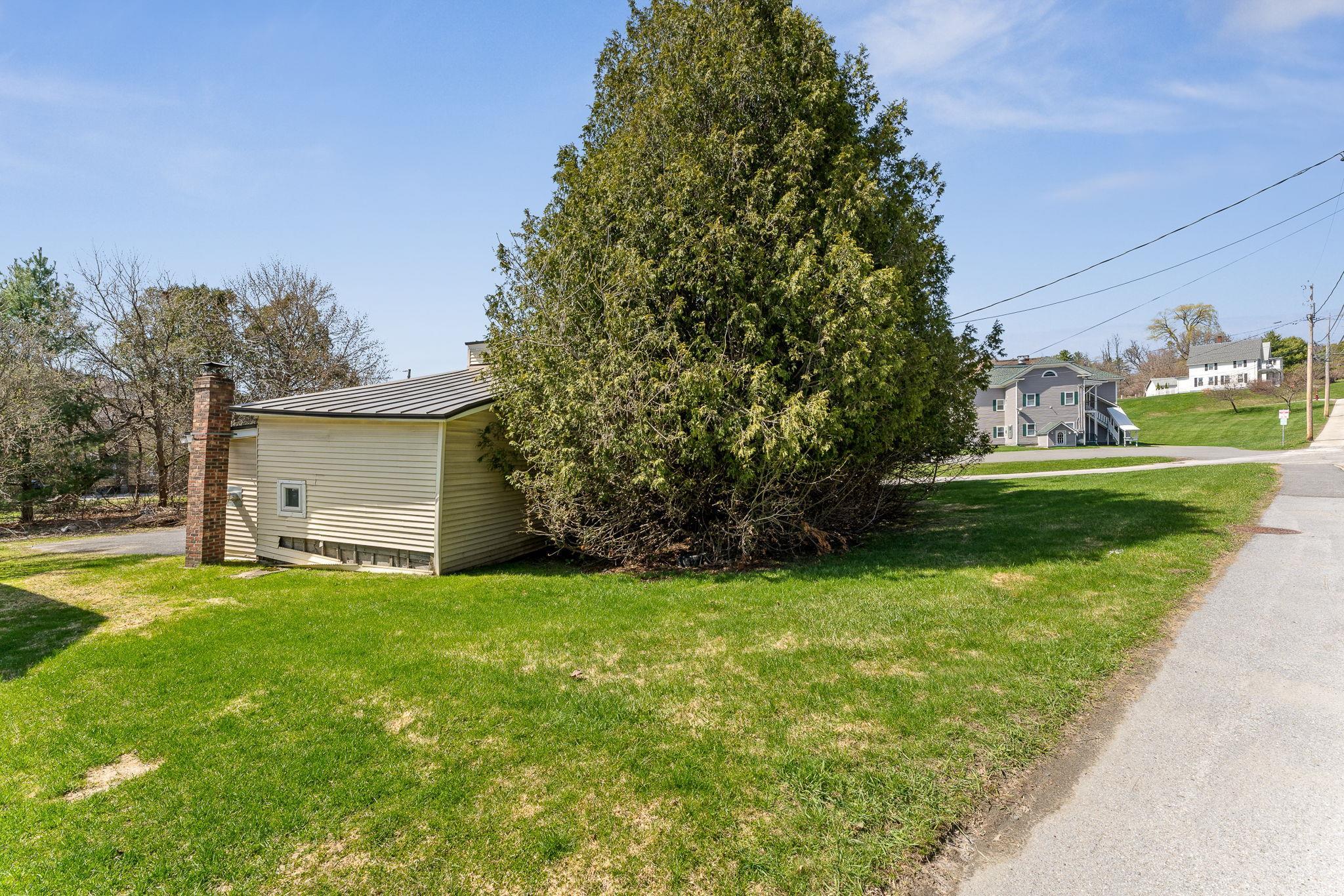 main property photo 12