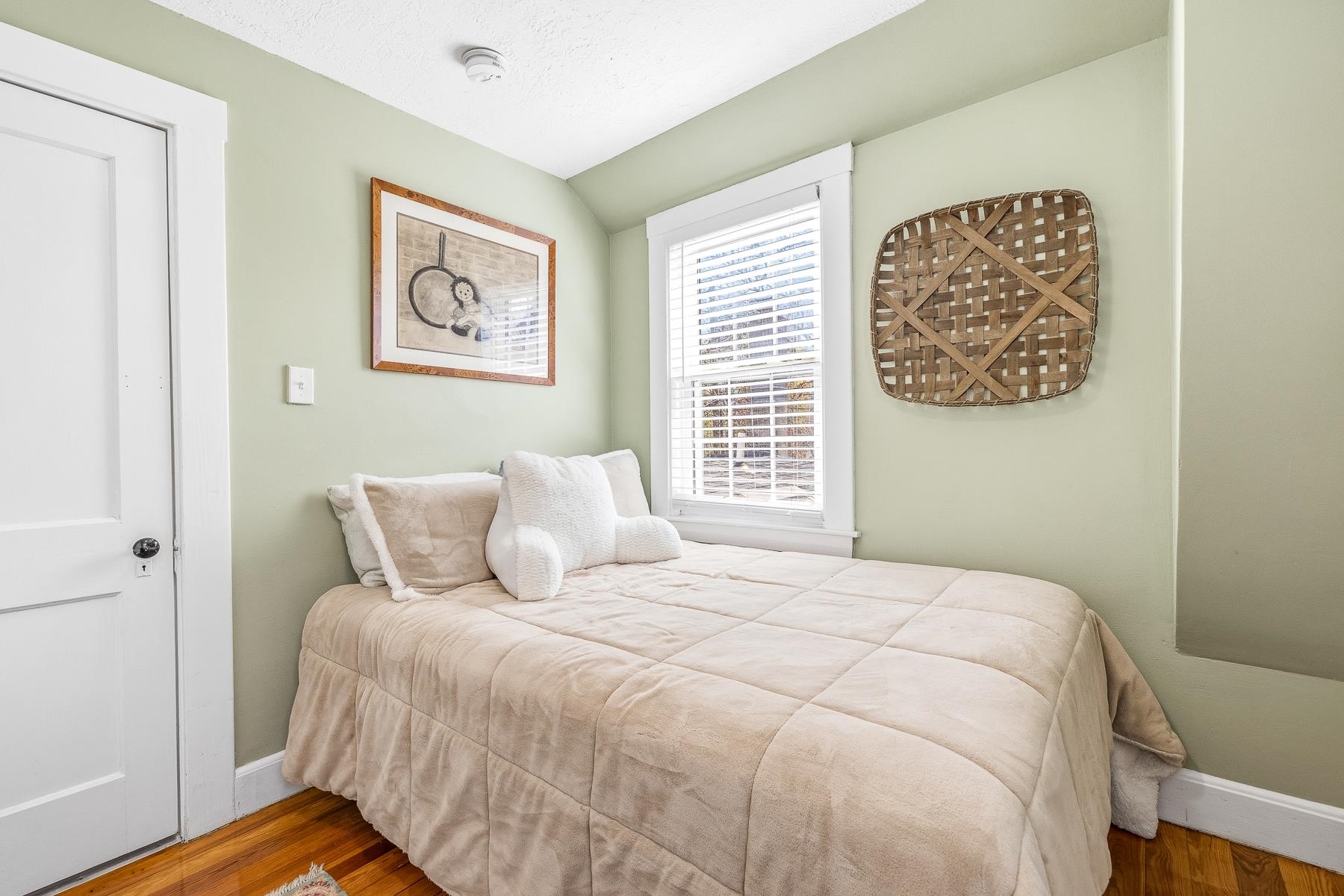 main property photo 21