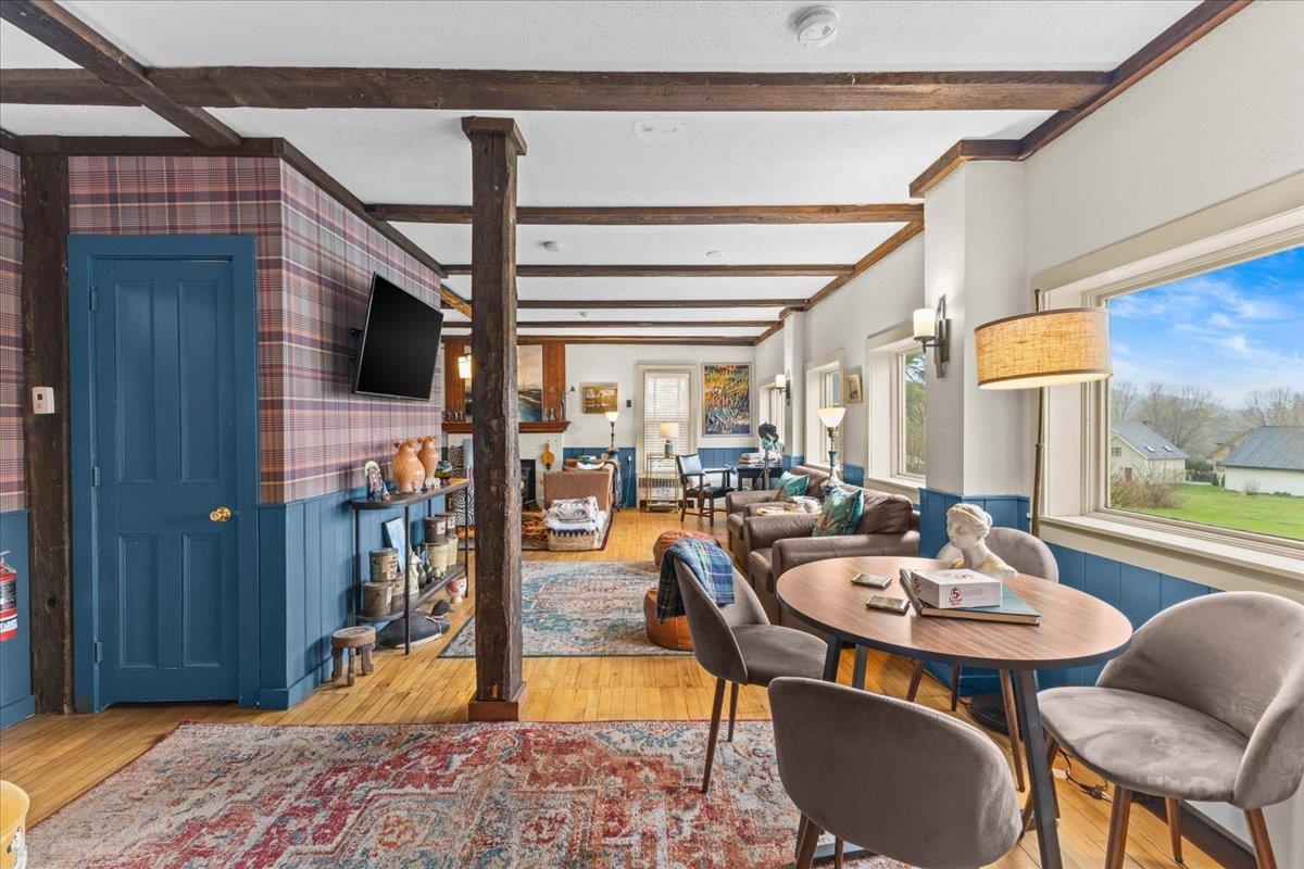 main property photo 13