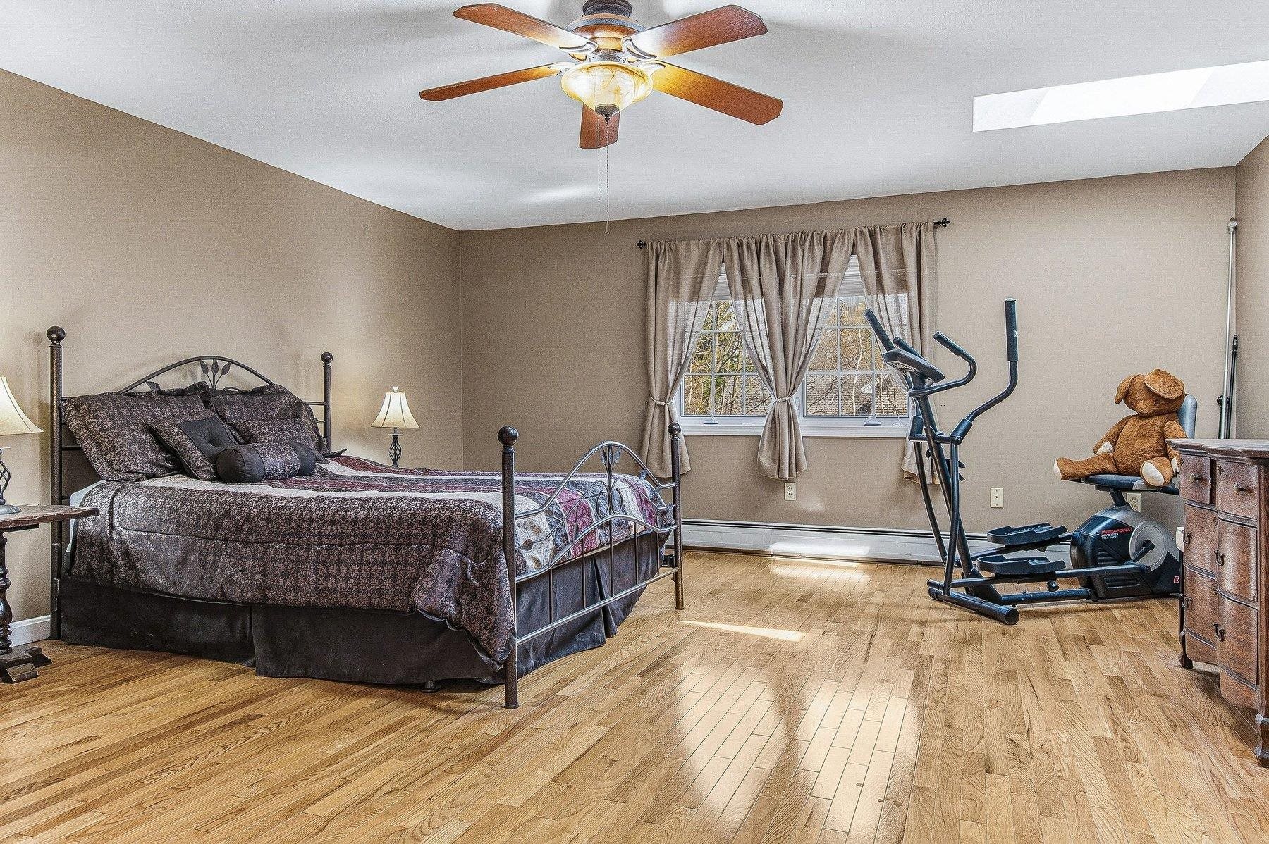 main property photo 23