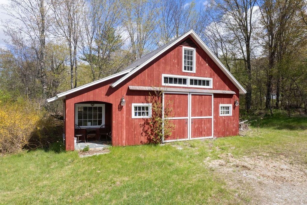 main property photo 8