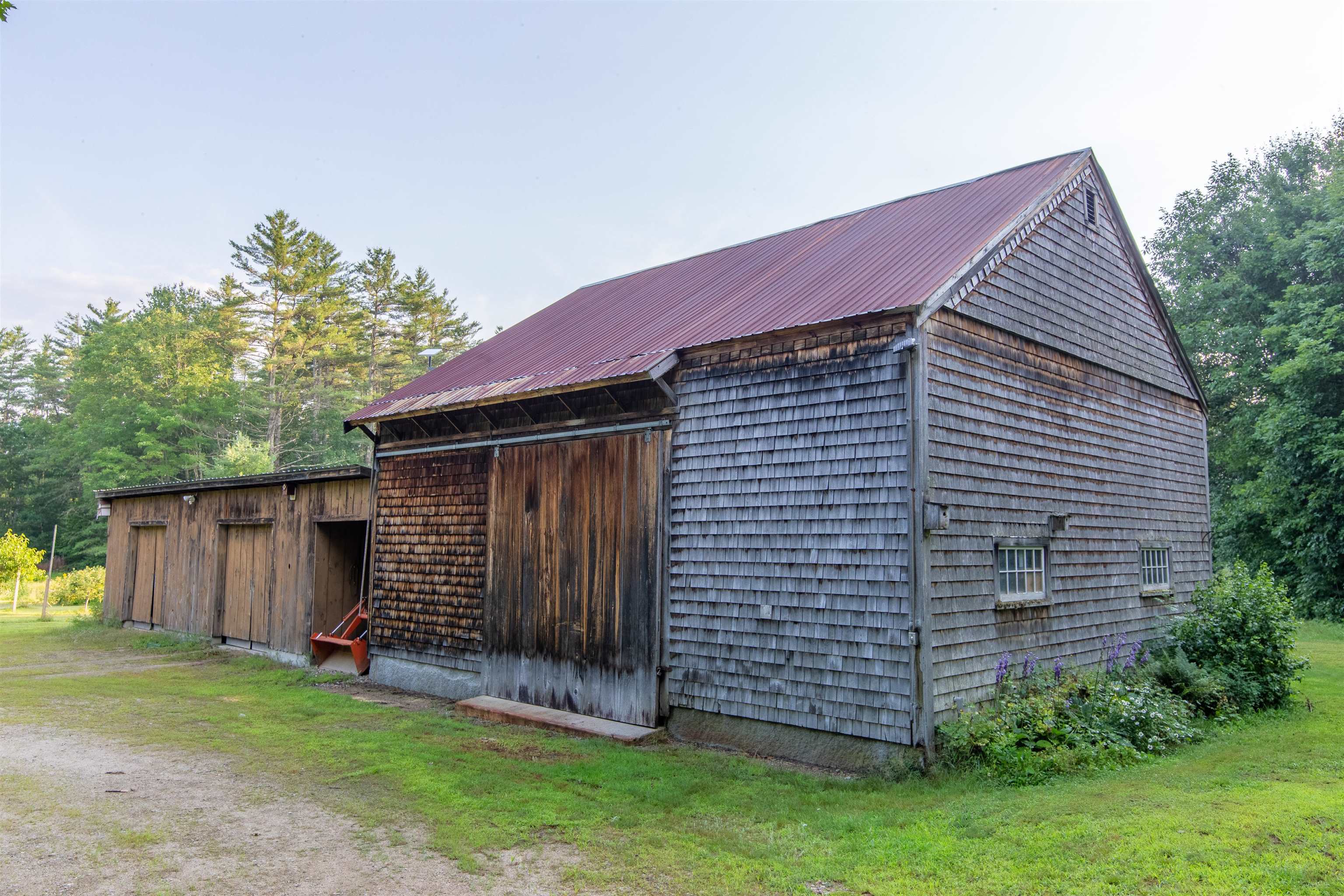 main property photo 8