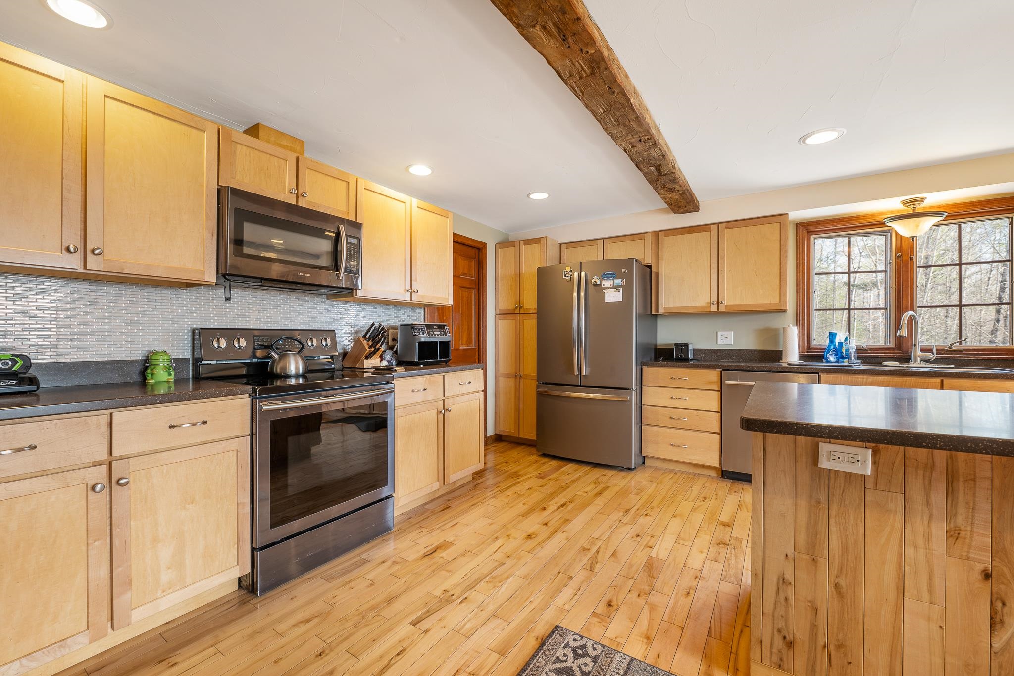 main property photo 20
