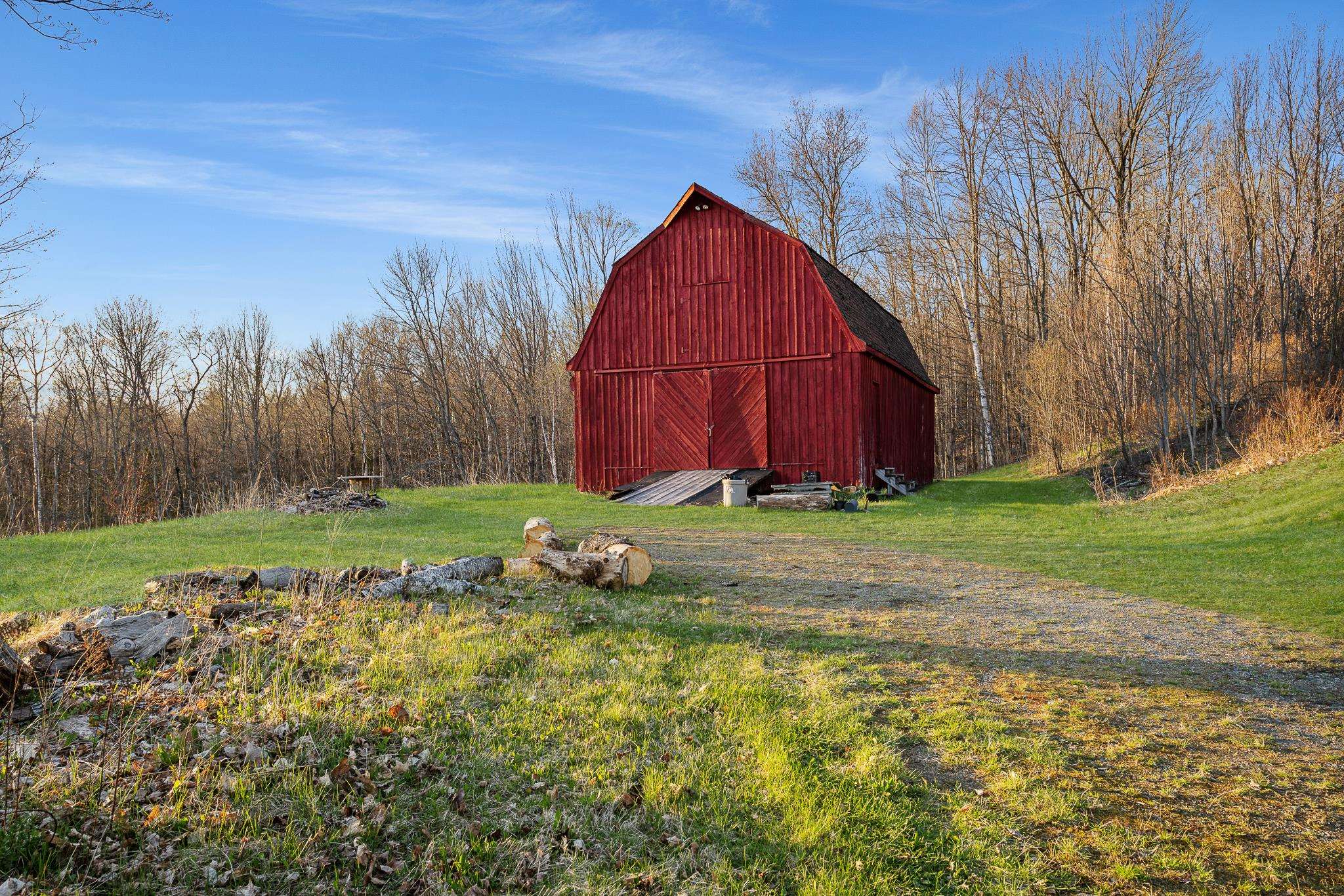 main property photo 9