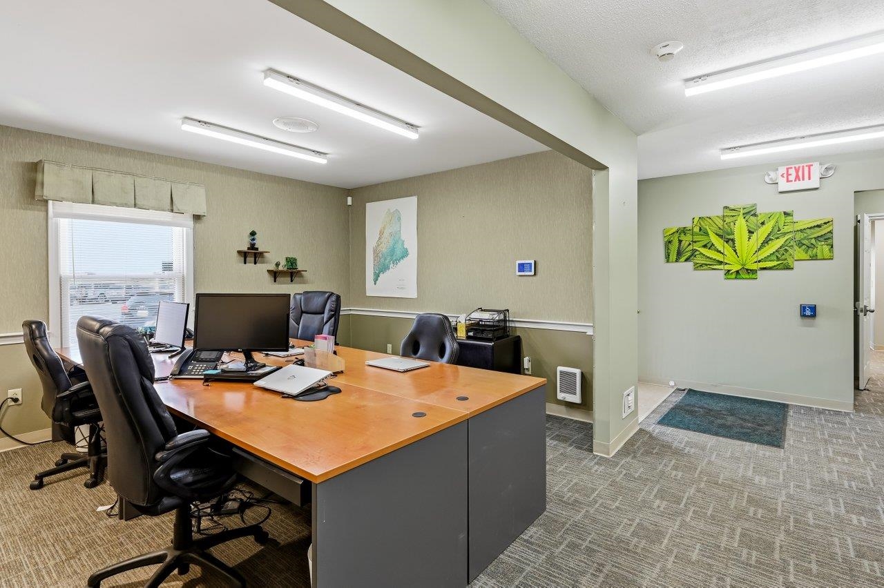main property photo 16