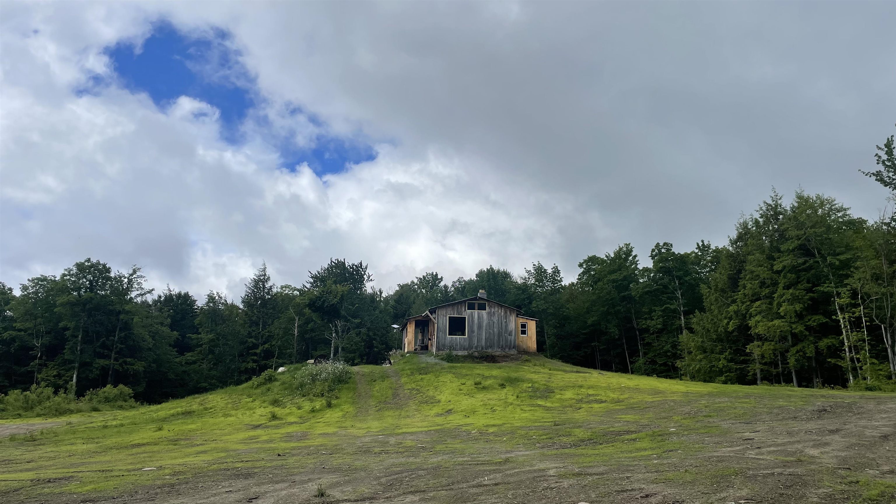 main property photo 2