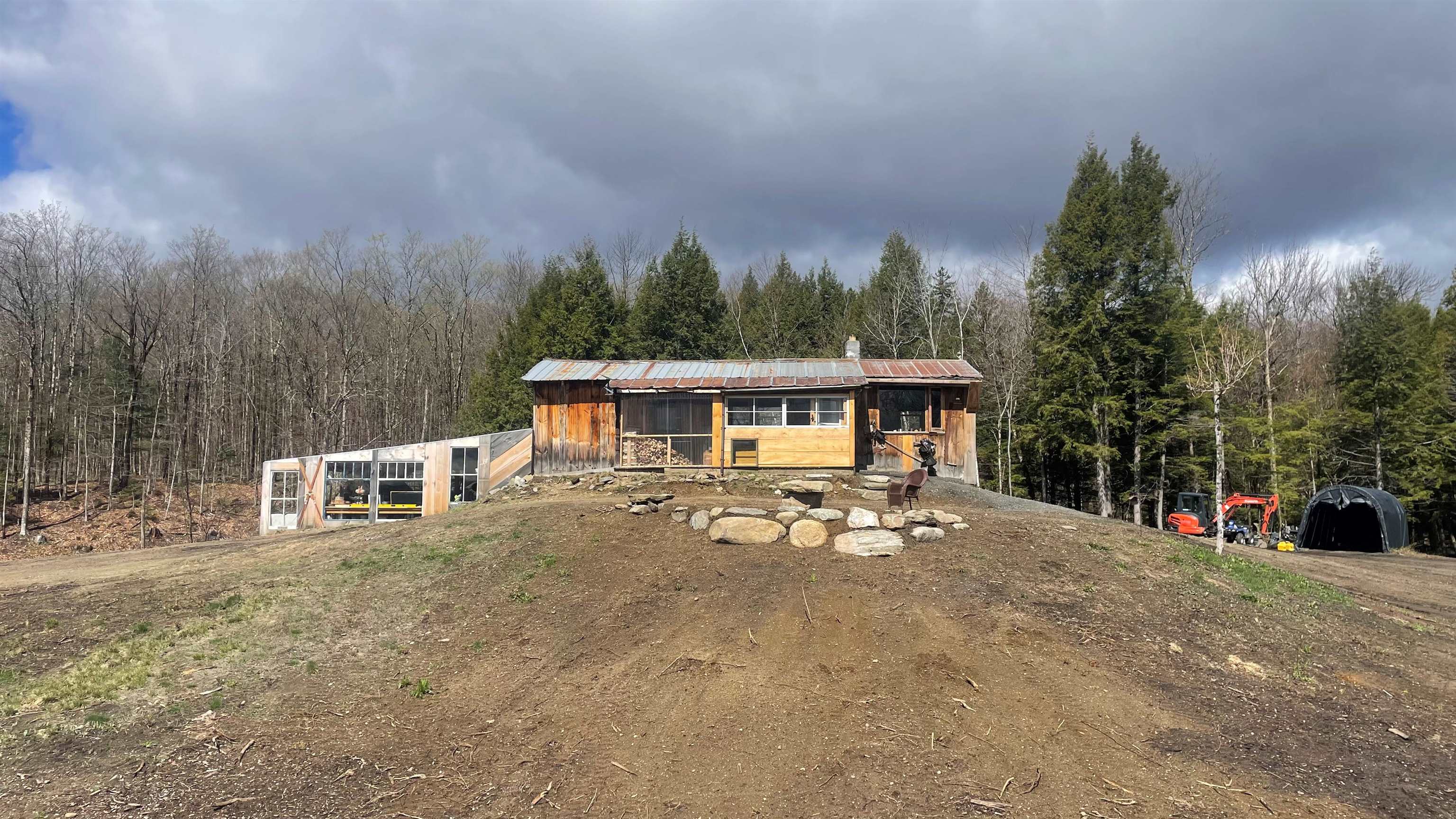 main property photo 9