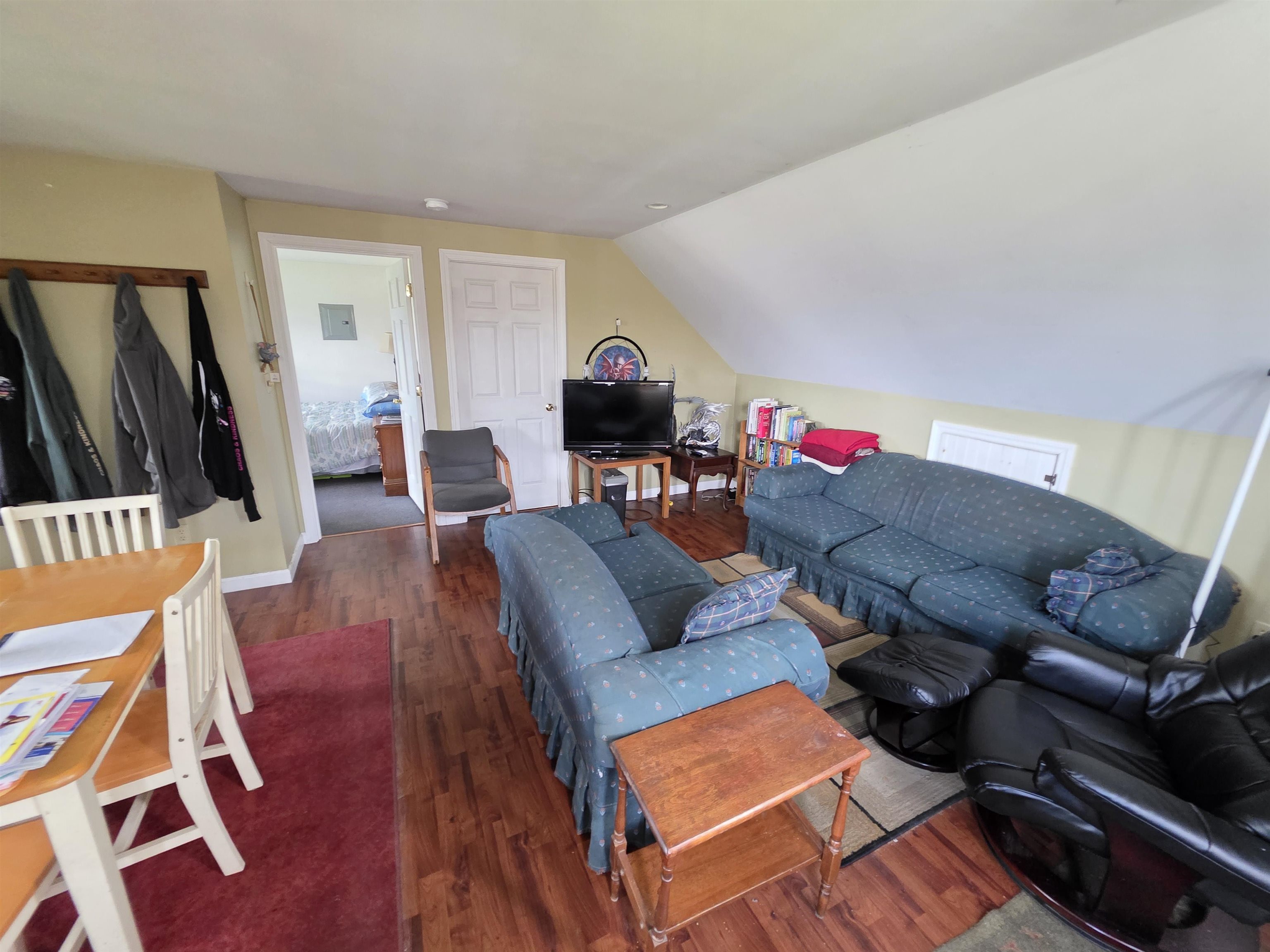 main property photo 37
