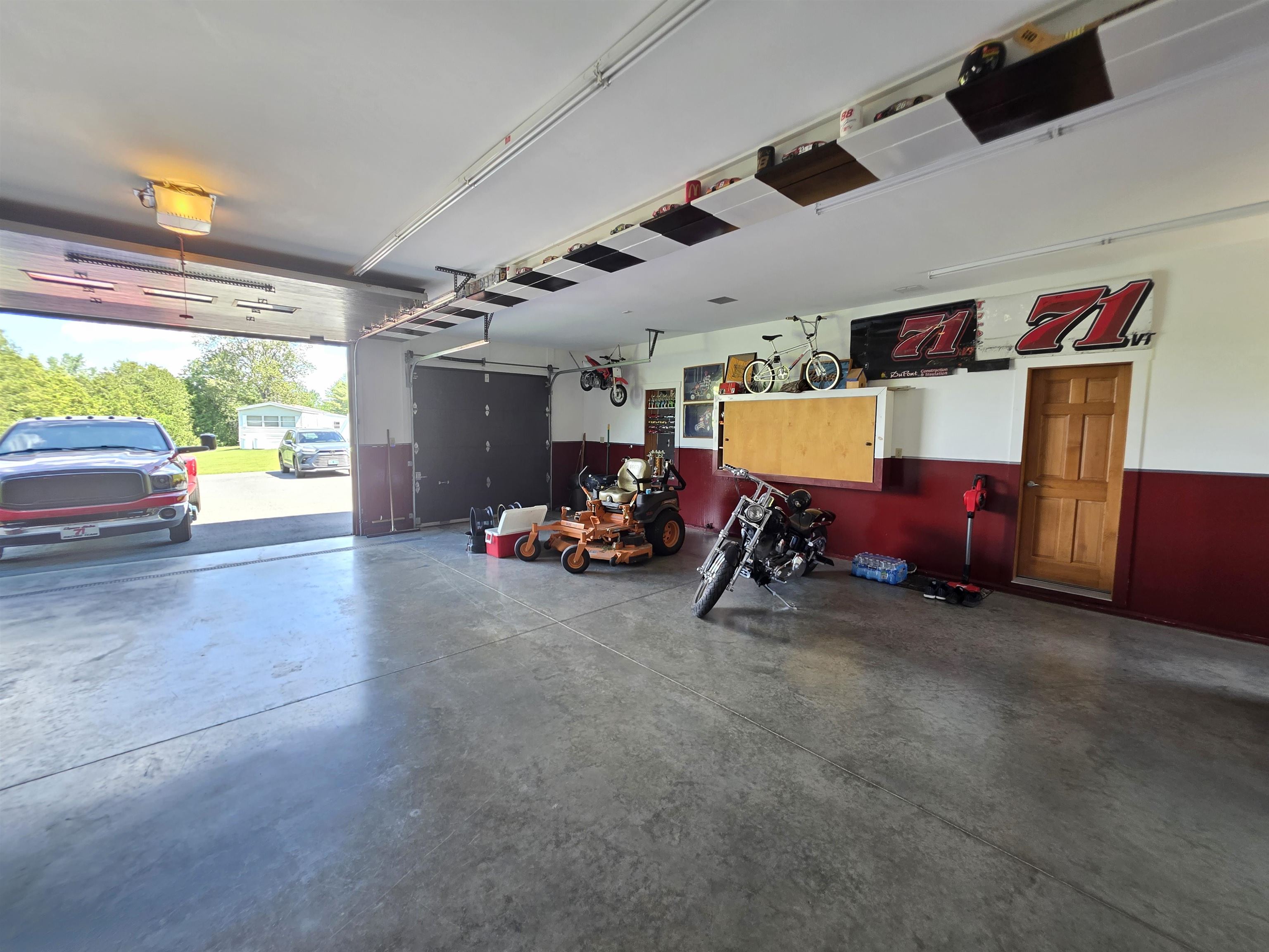main property photo 50