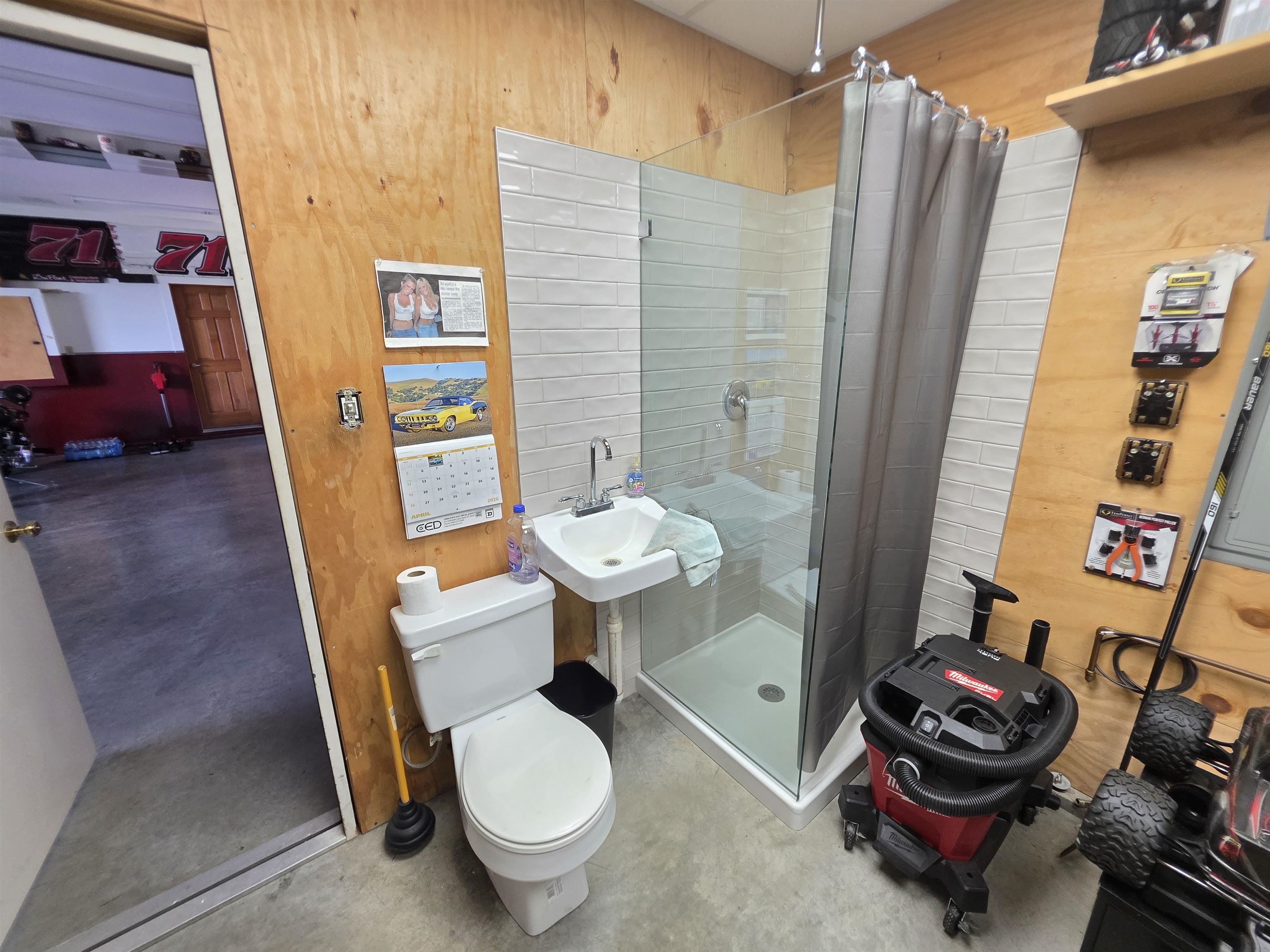 main property photo 51