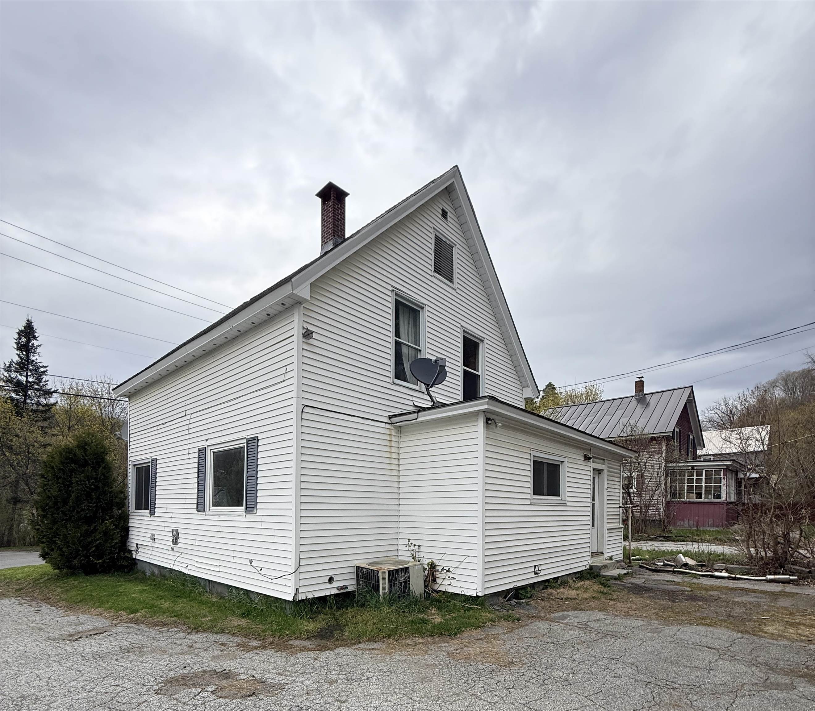 main property photo 12