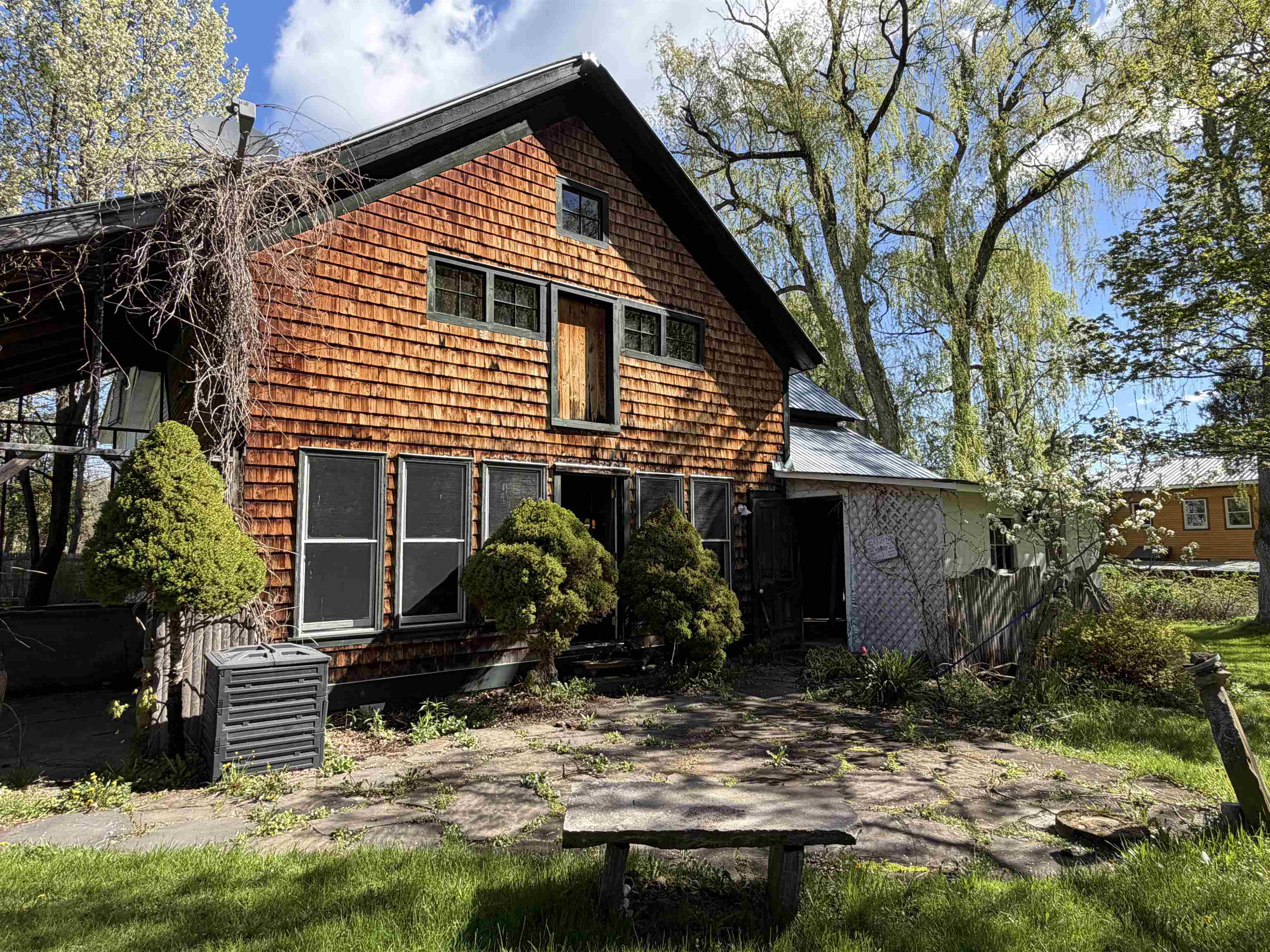 main property photo 36