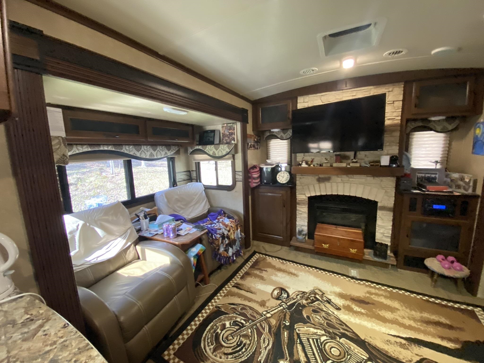 main property photo 8