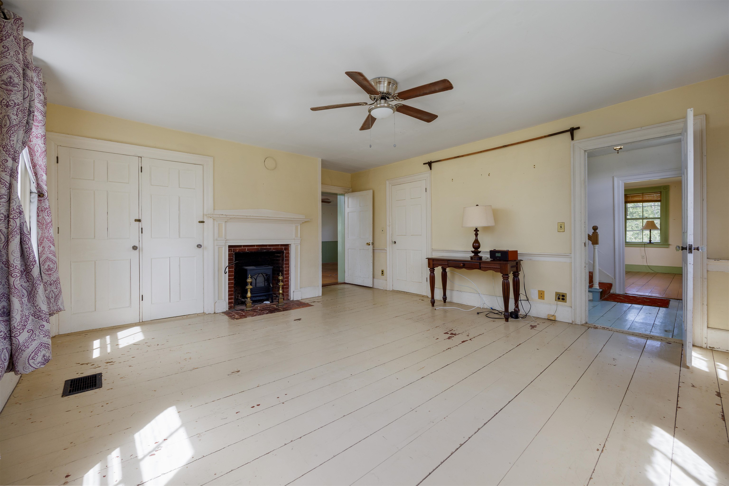 main property photo 18
