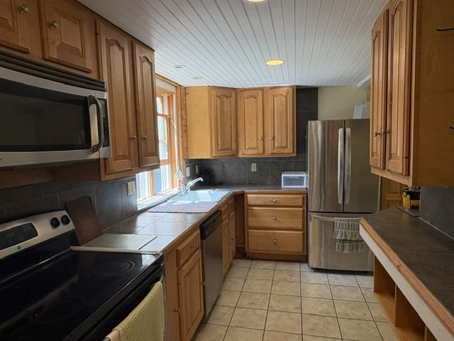 main property photo 9
