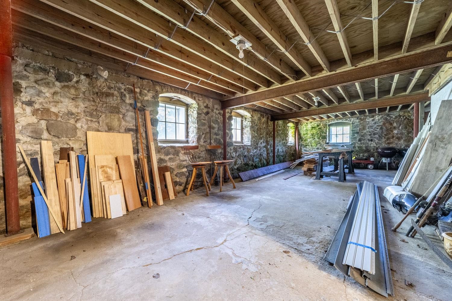main property photo 51