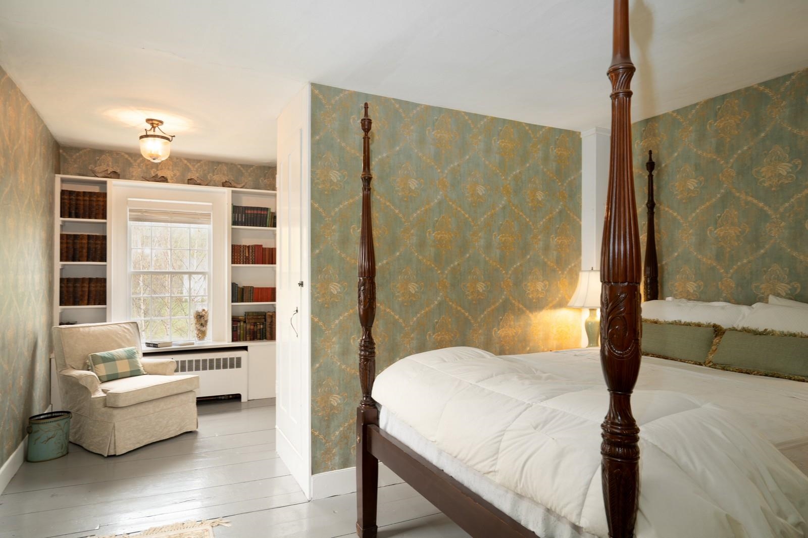main property photo 31