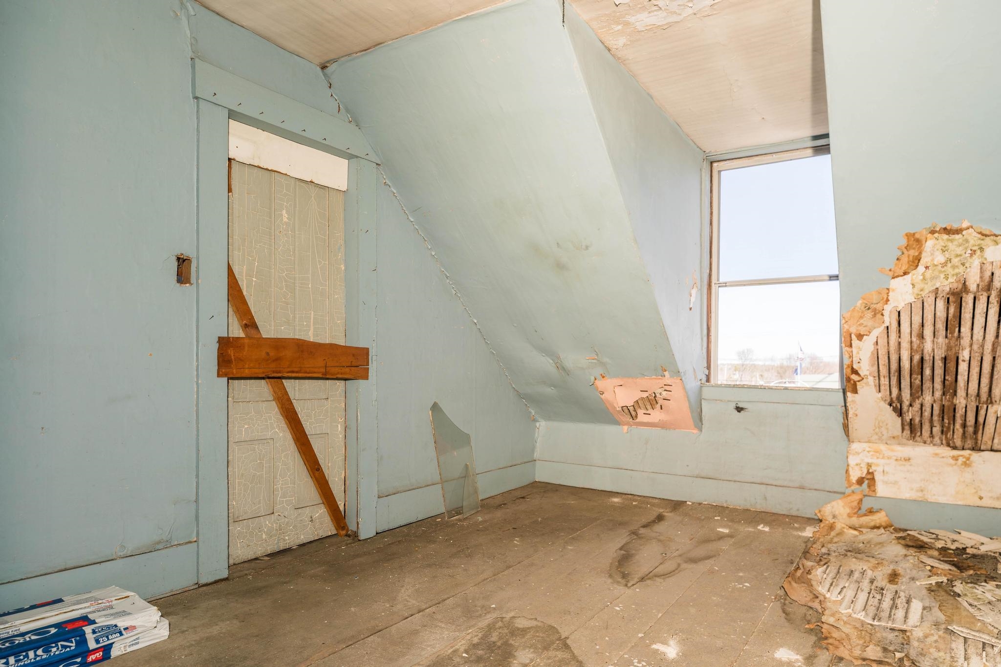 main property photo 40