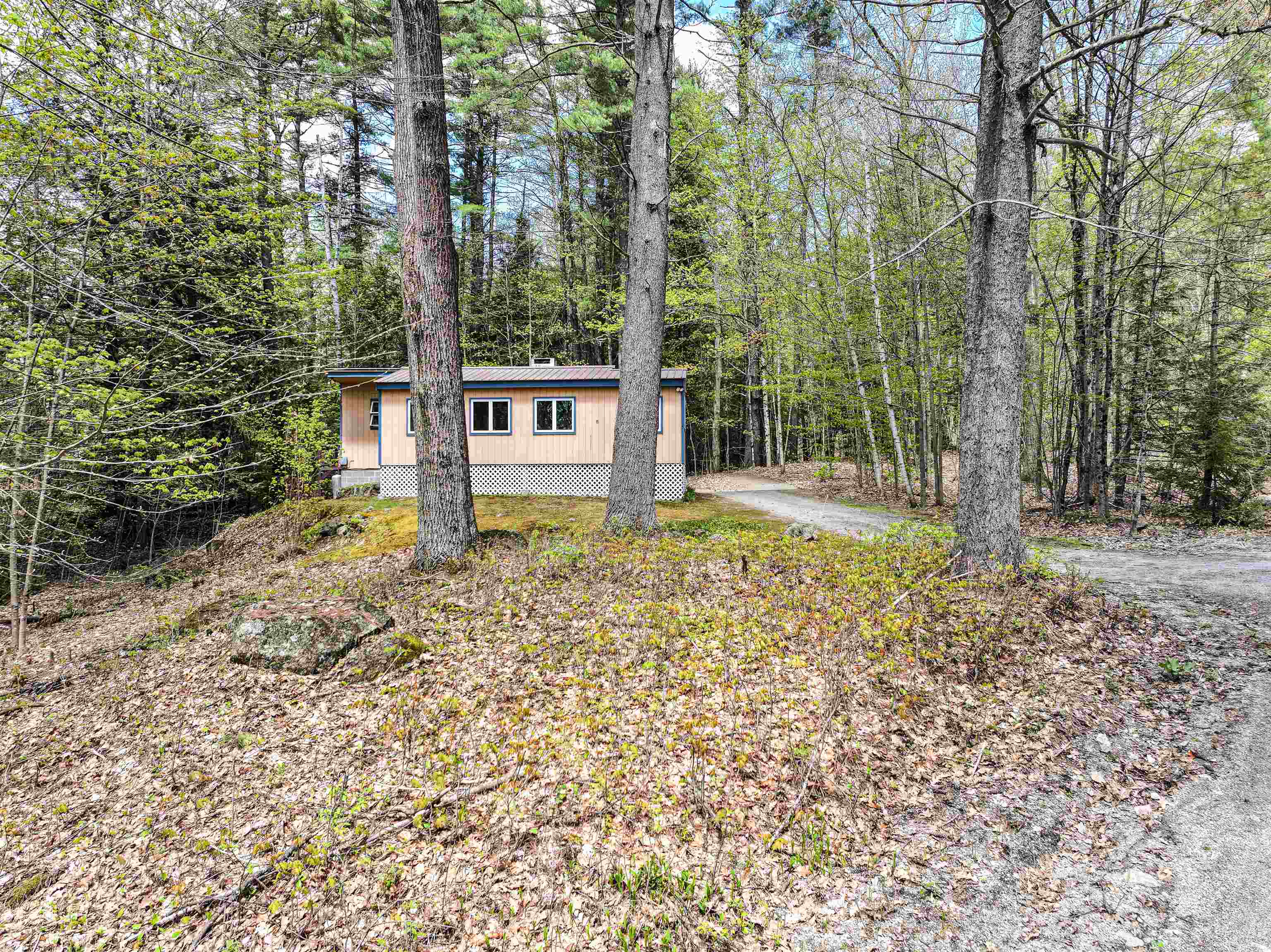 main property photo 28