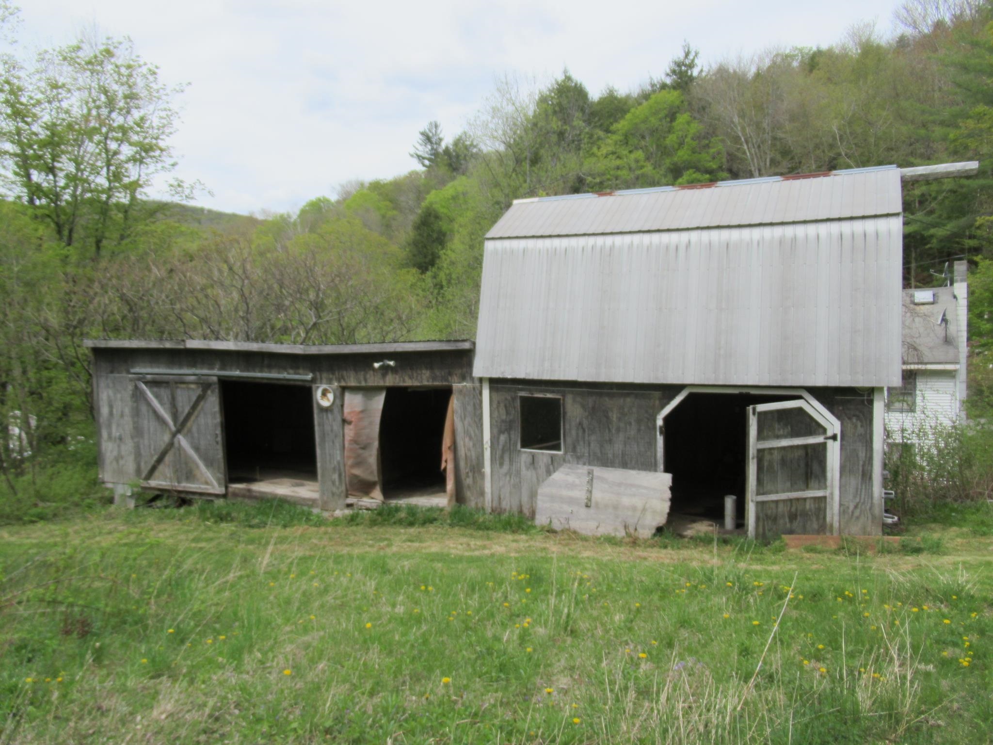 main property photo 15