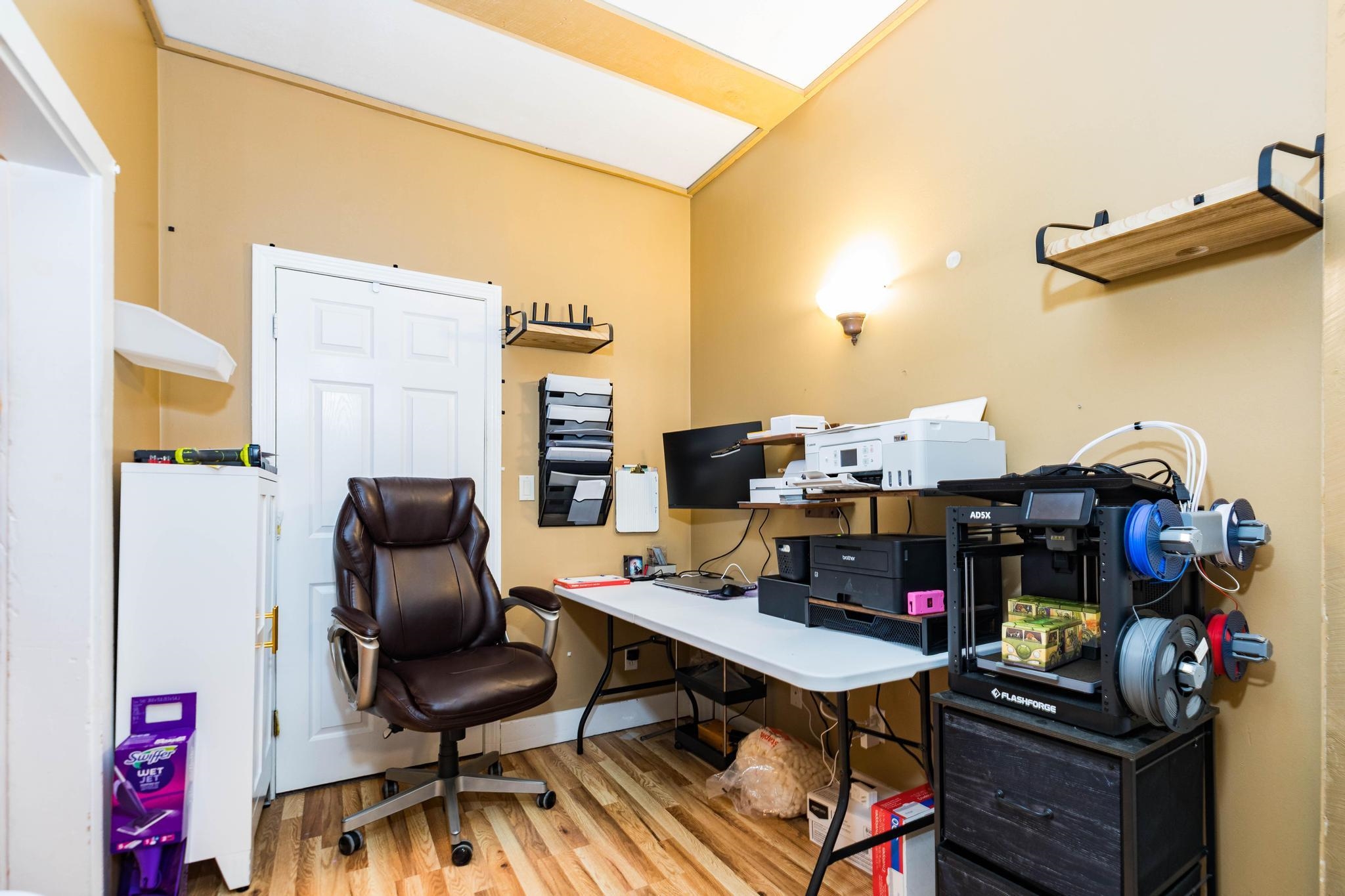 main property photo 9