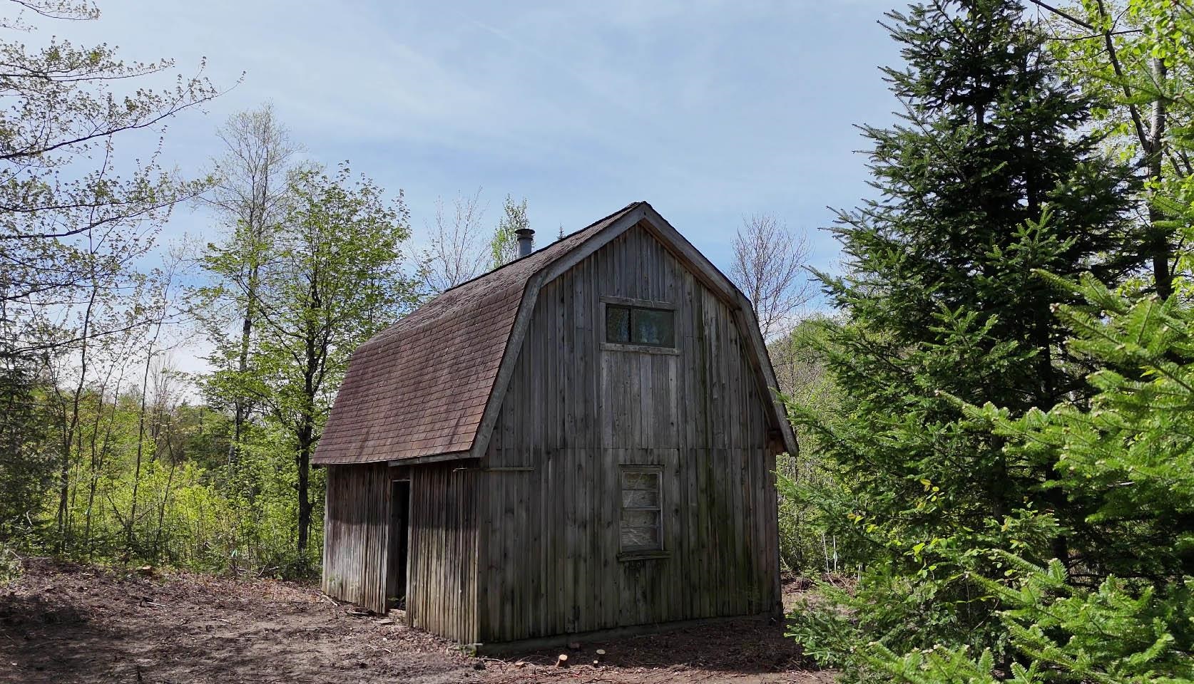 main property photo 10