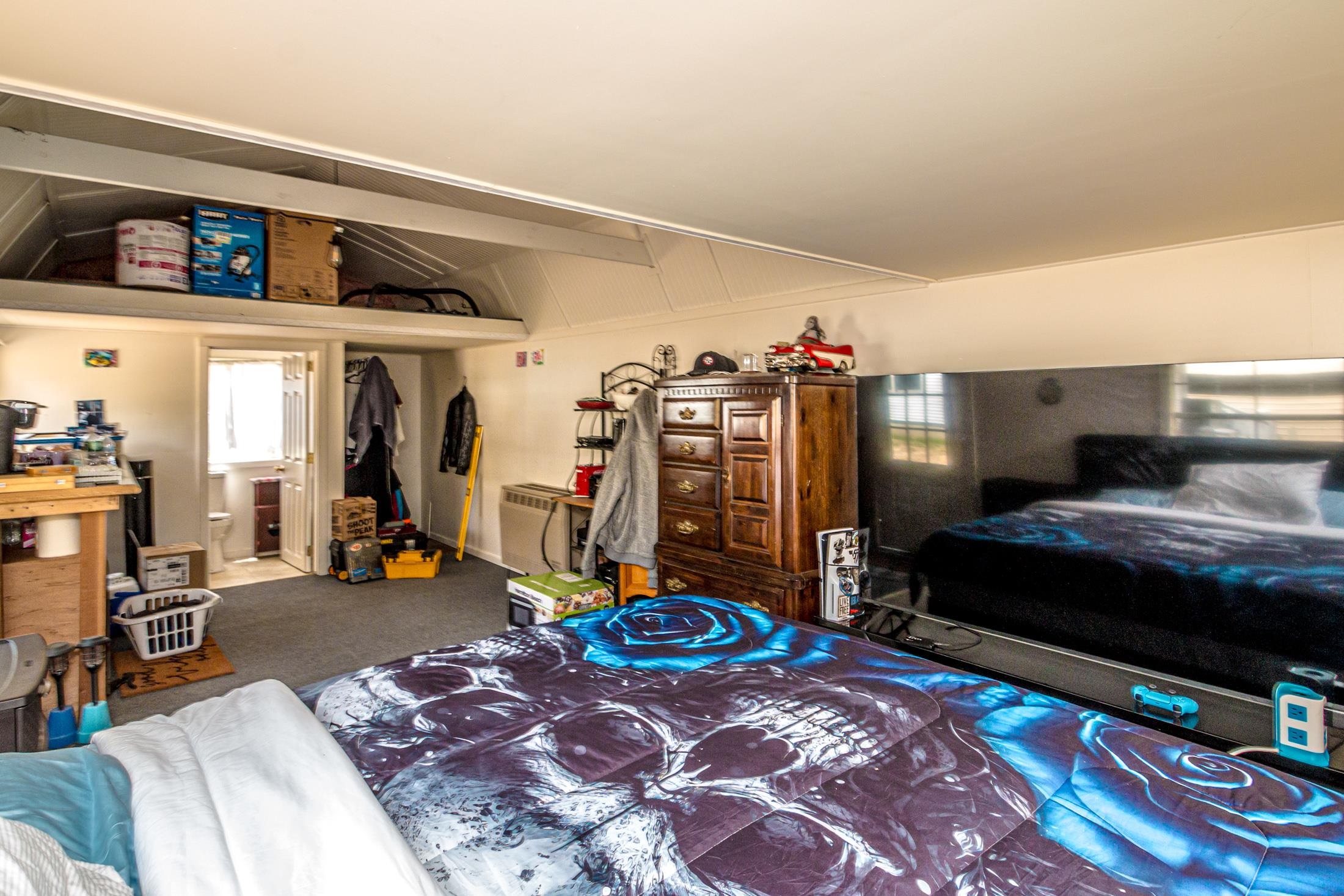 main property photo 50