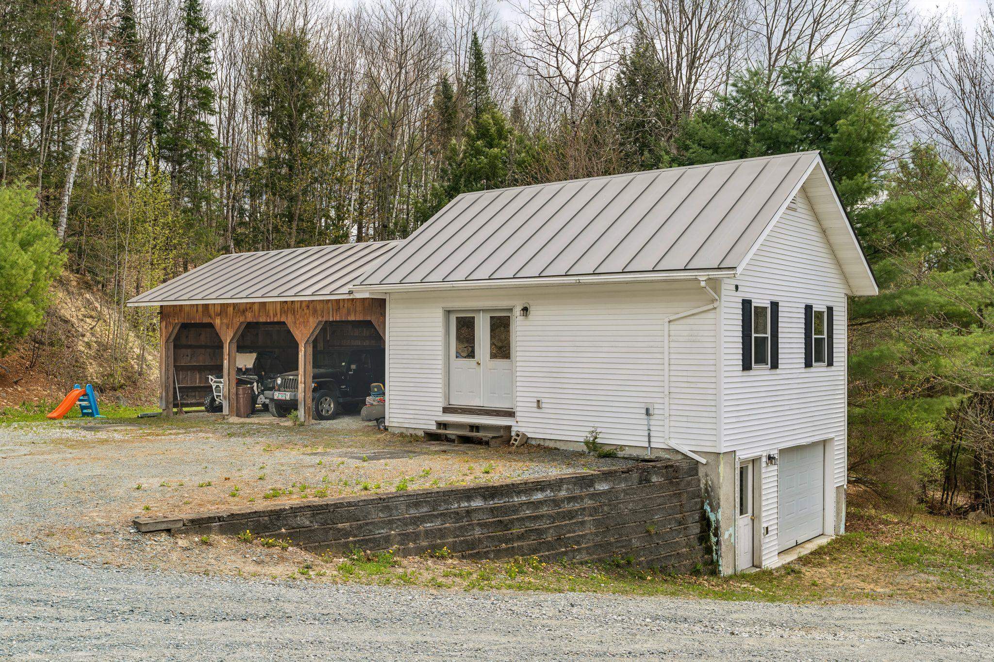 main property photo 34