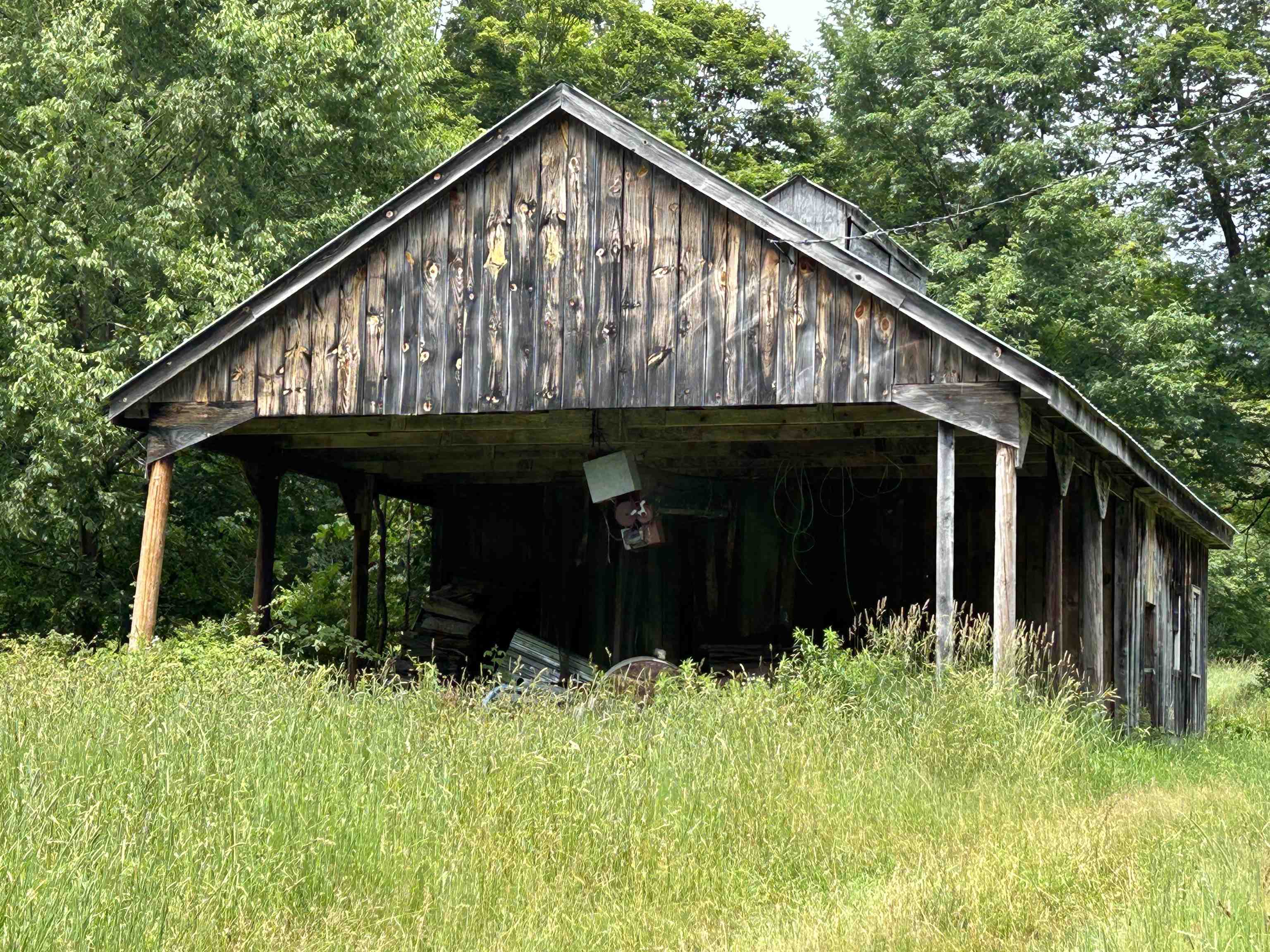 main property photo 8
