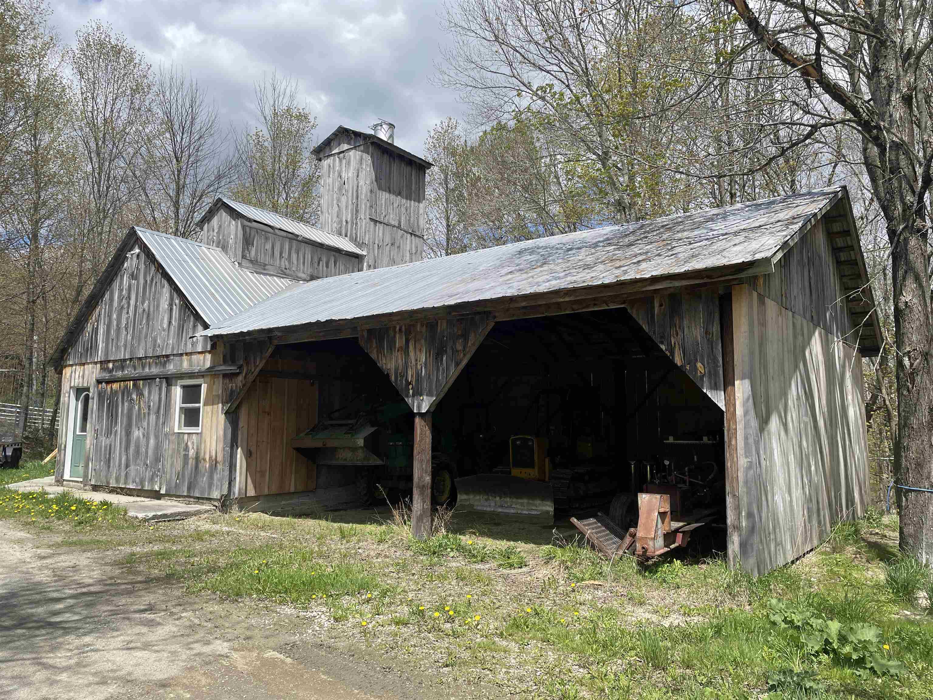 main property photo 45
