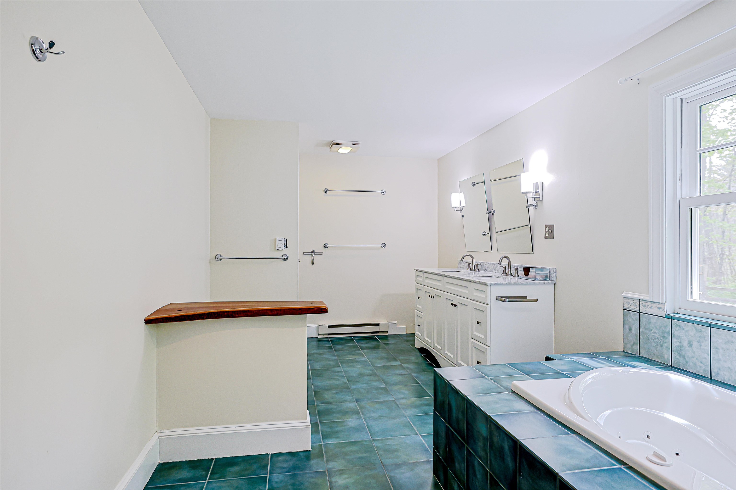 main property photo 48