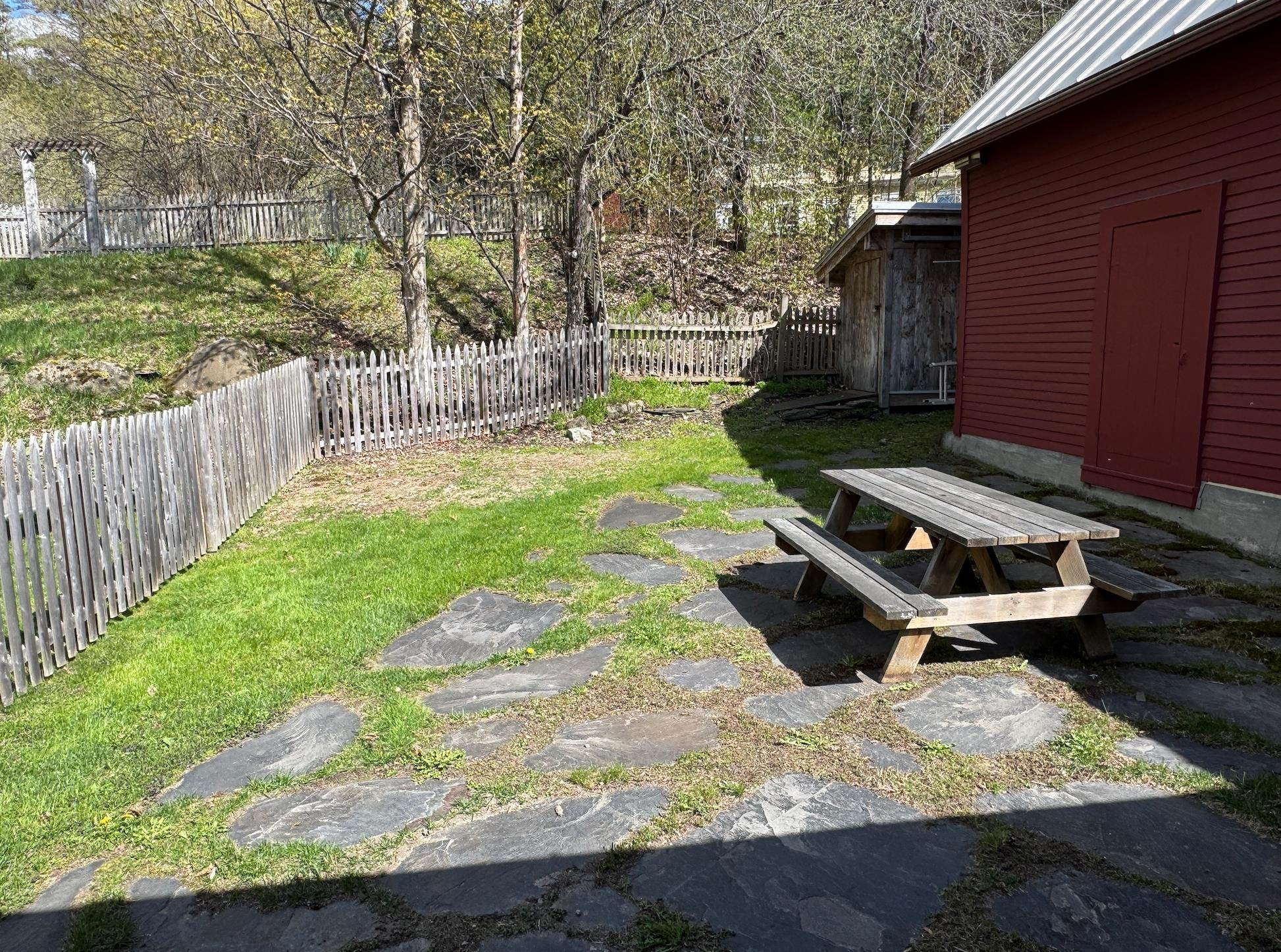 main property photo 46