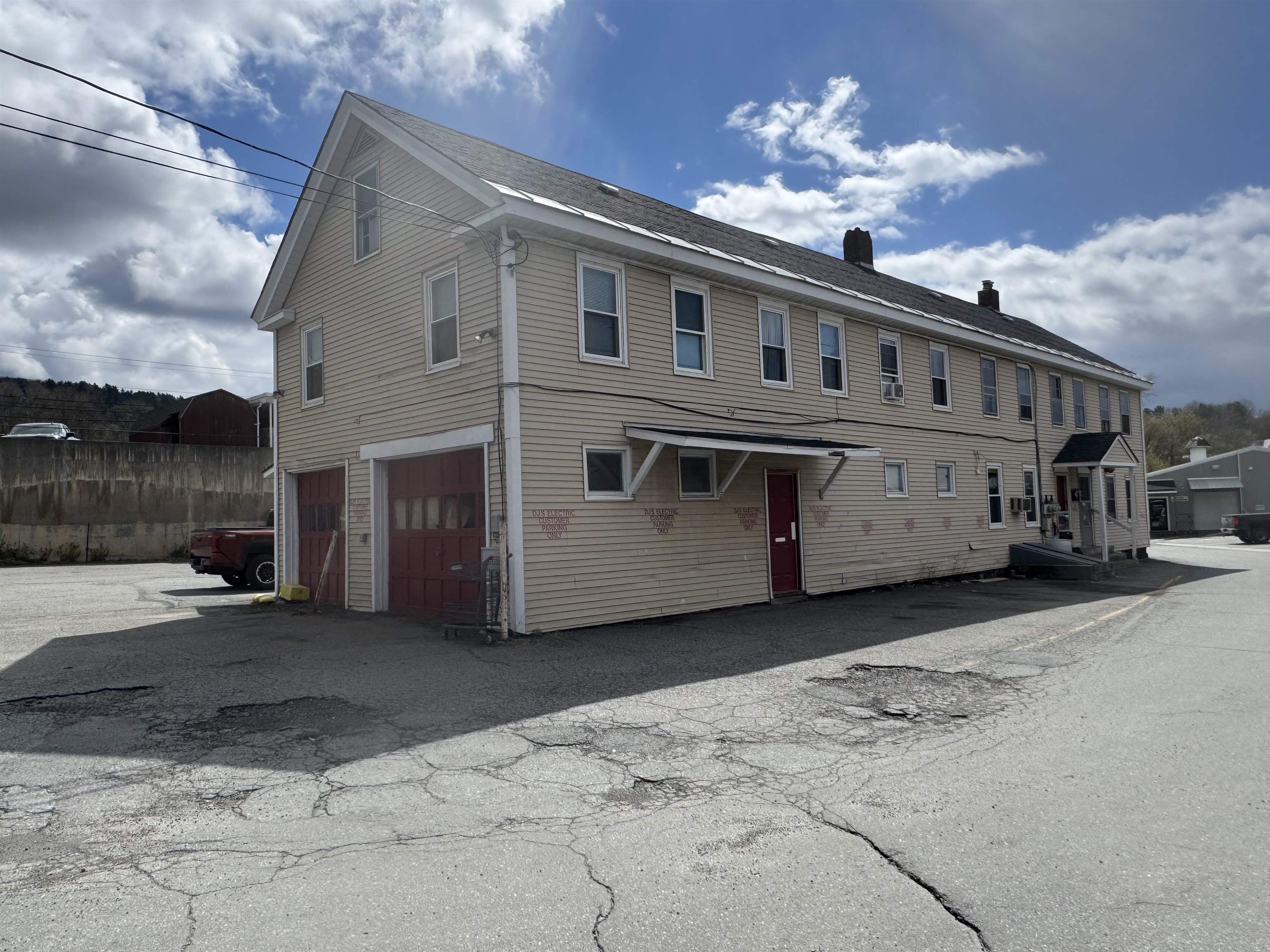 main property photo 3