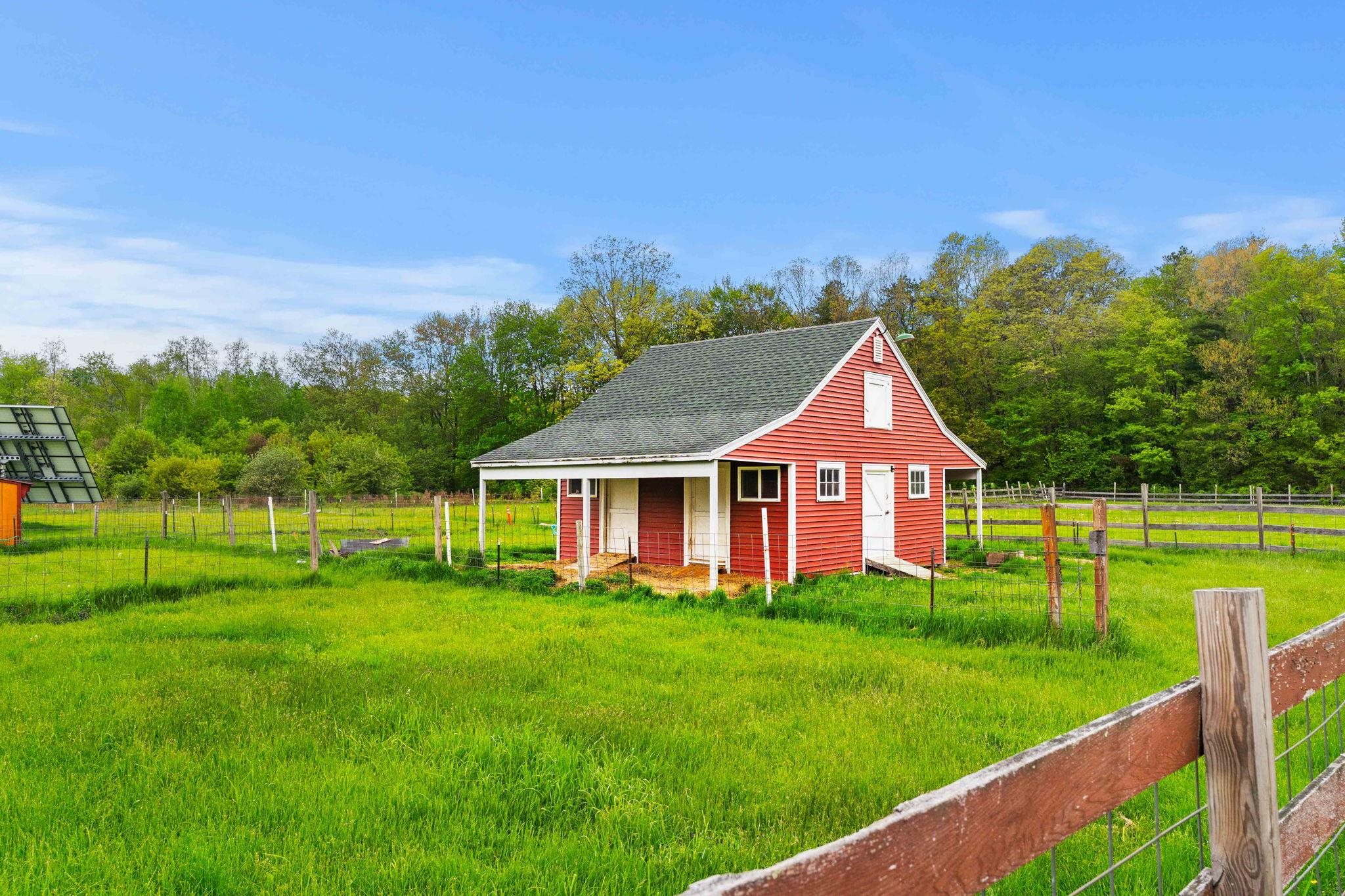 main property photo 40