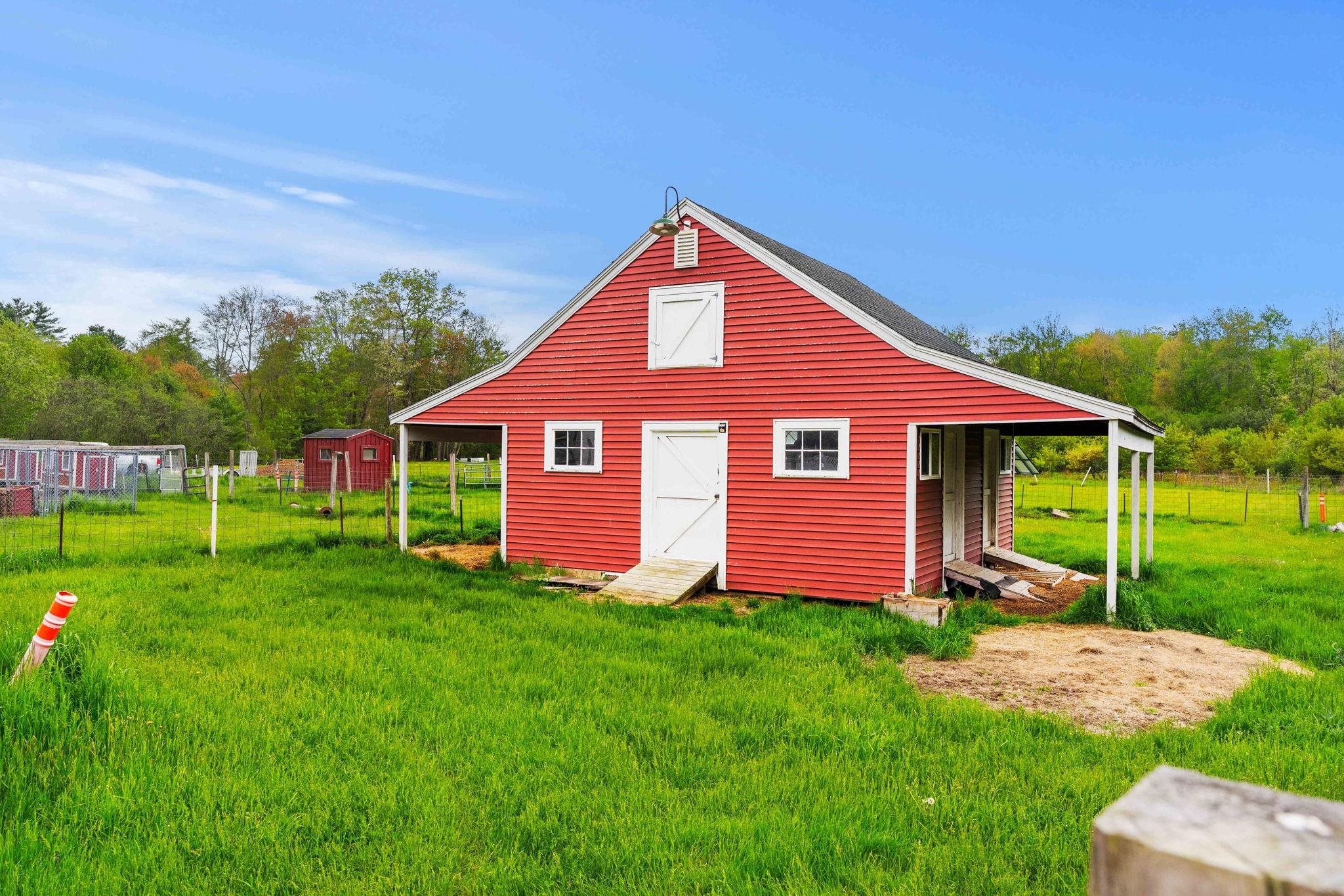 main property photo 41