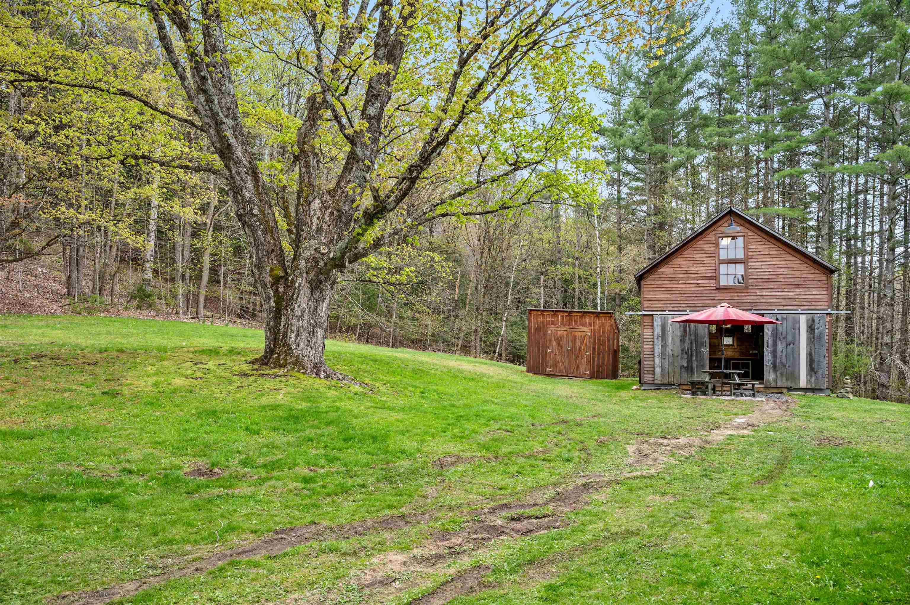 main property photo 50
