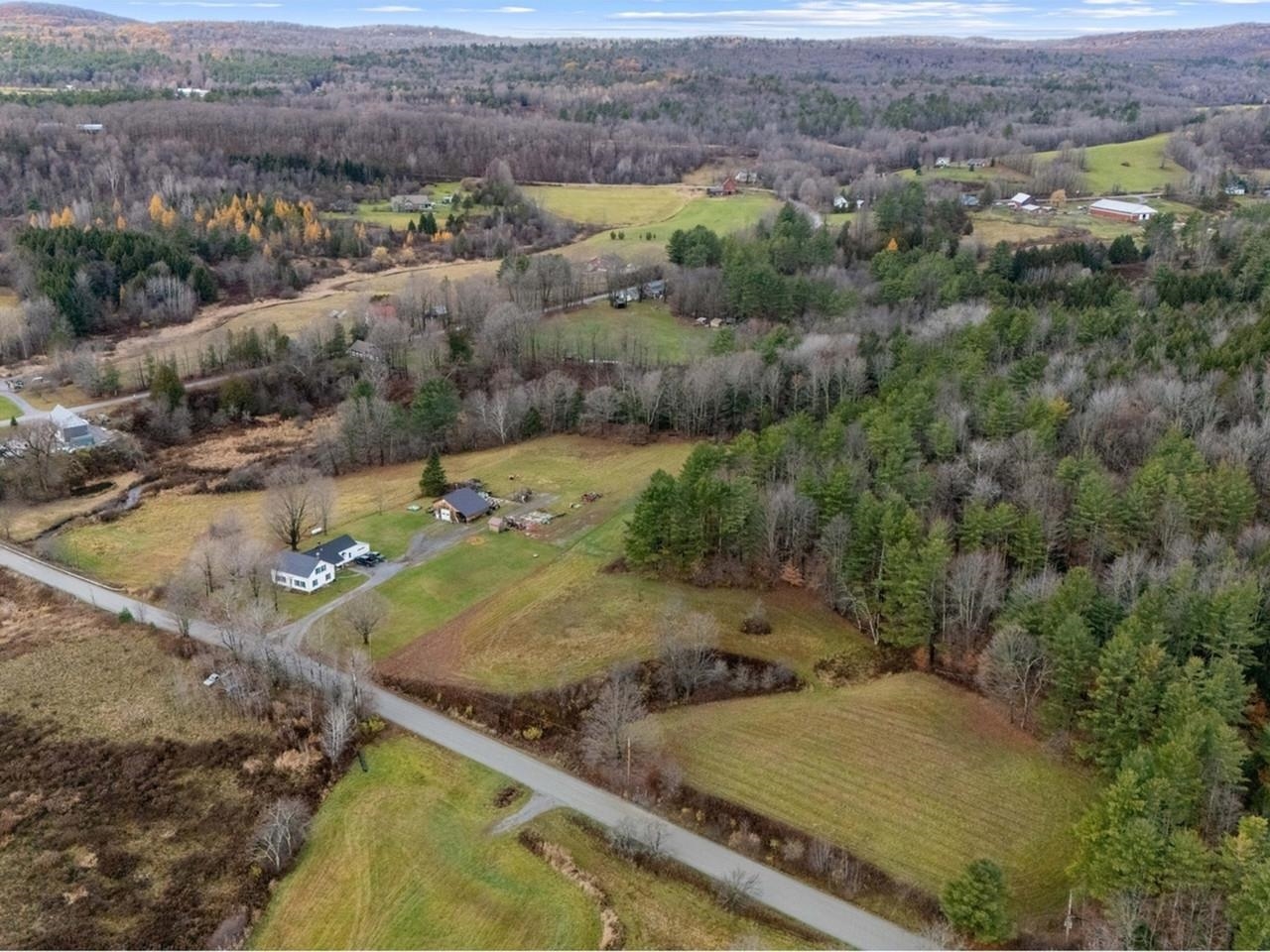 main property photo 33