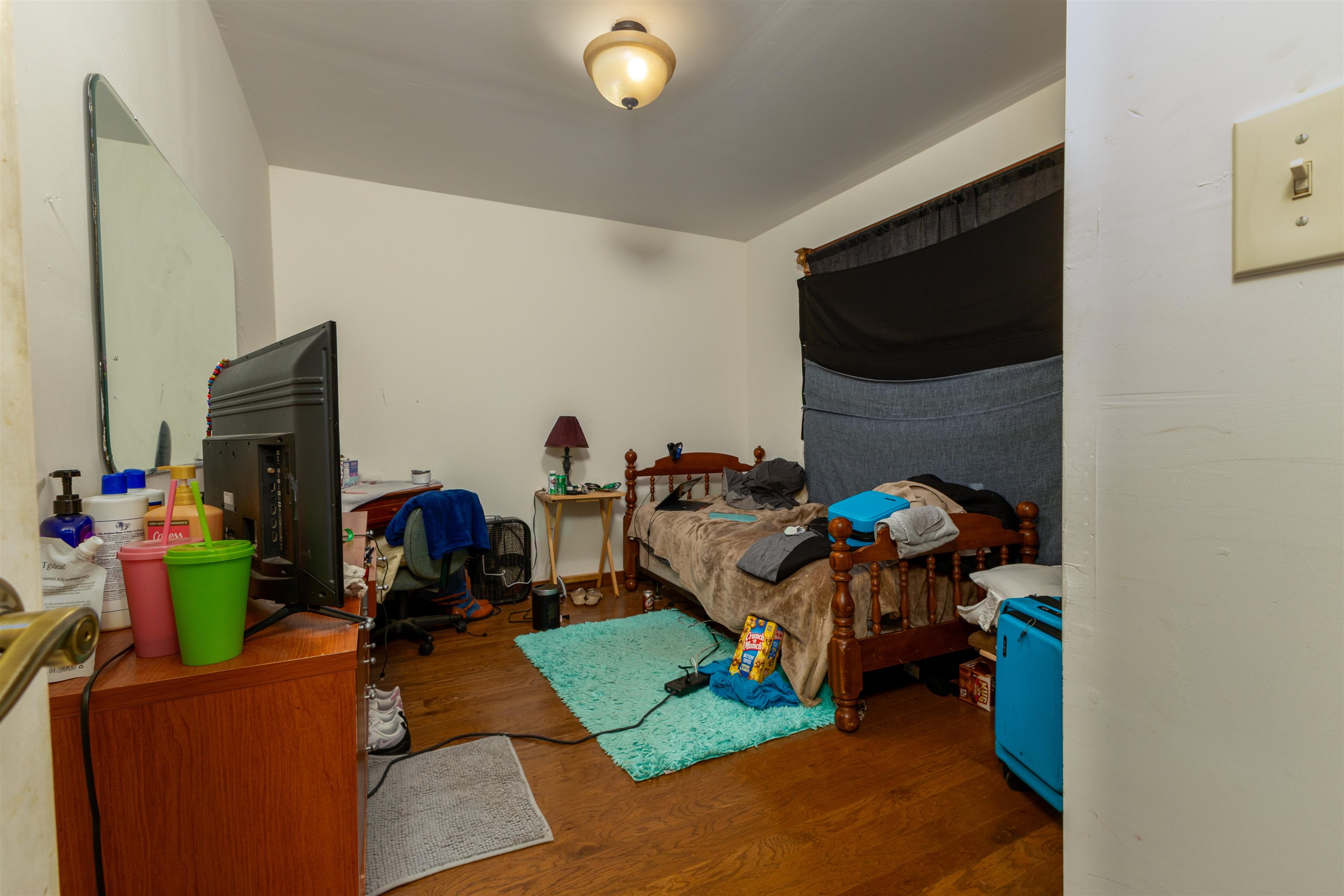 main property photo 13
