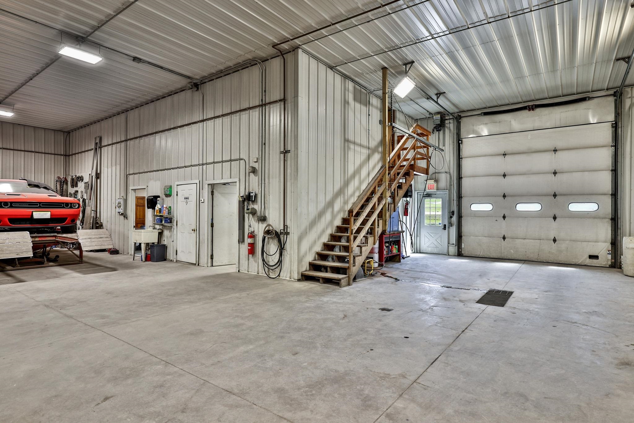 main property photo 16